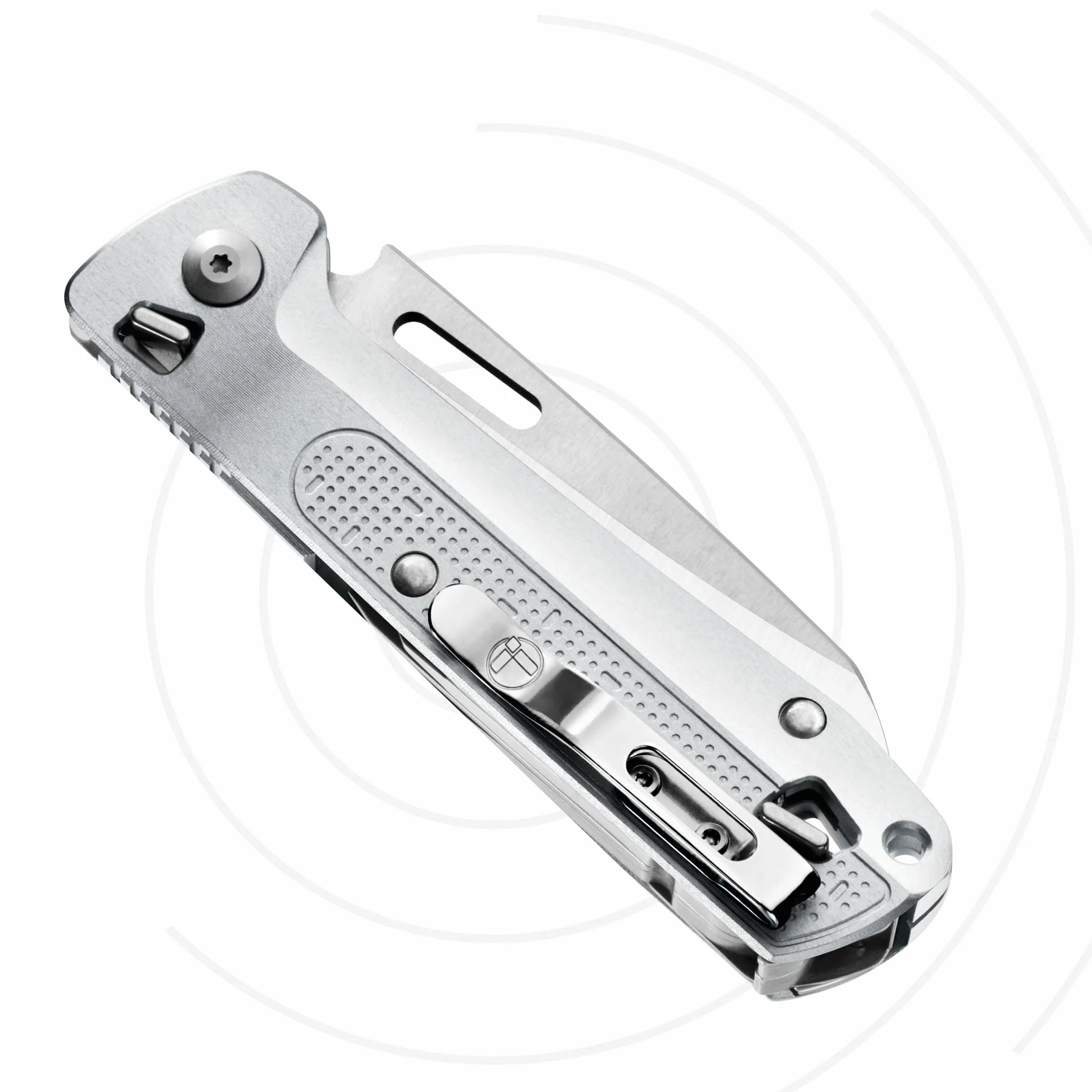 Leatherman Free K4x Multi-Tool – 9 w 1 z Ostrzem Kombinowanym i Nożyczkami, Magnetyczne Otwieranie, Zdejmowany Klips - Srebrny