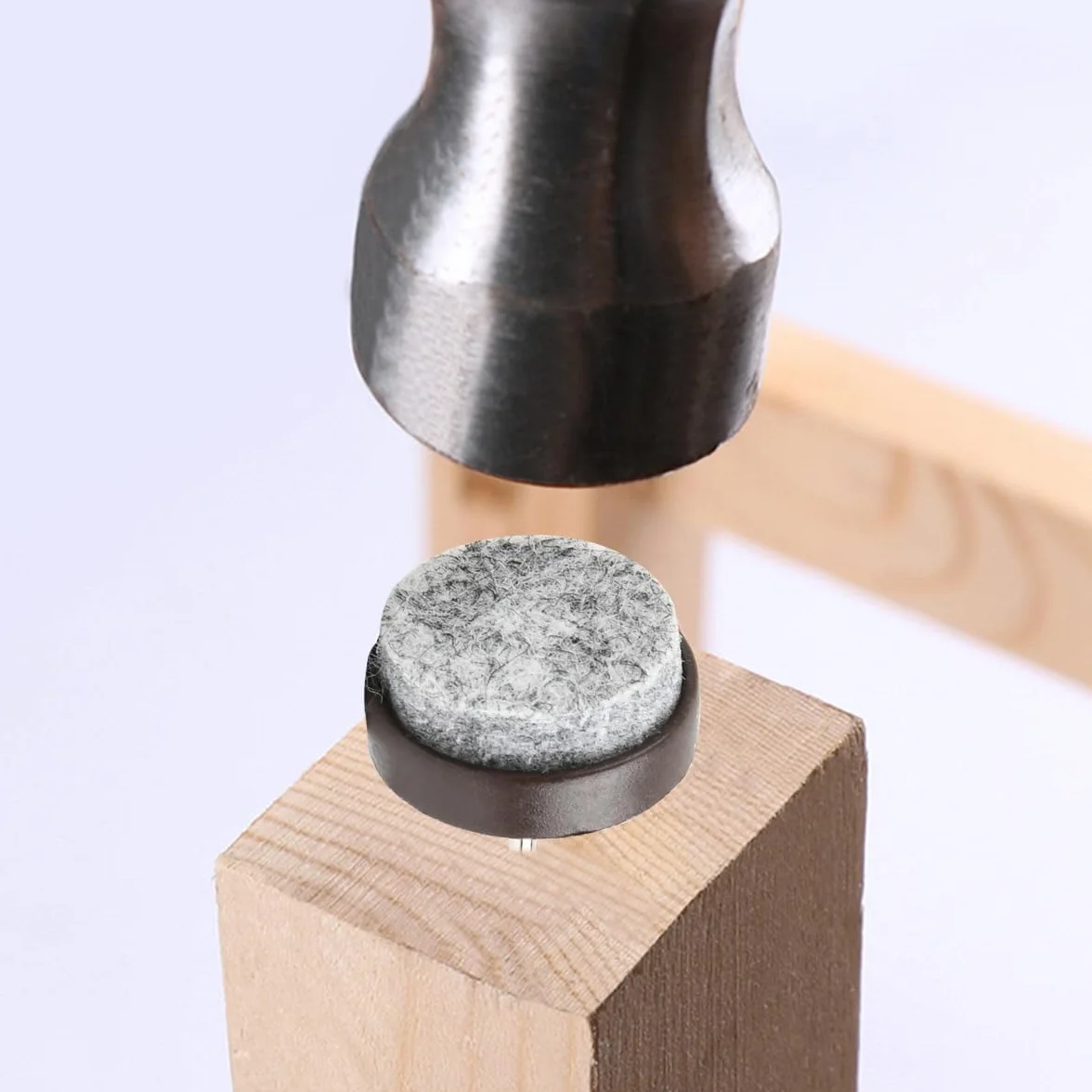50 sztuk podkładek filcowych ze śrubami, 22 mm podkładki filcowe pod krzesła, ślizgacze filcowe z śrubą, gwoździe podkładki filcowe pod meble, osłony nóżek krzeseł na laminat parkiet, fotel