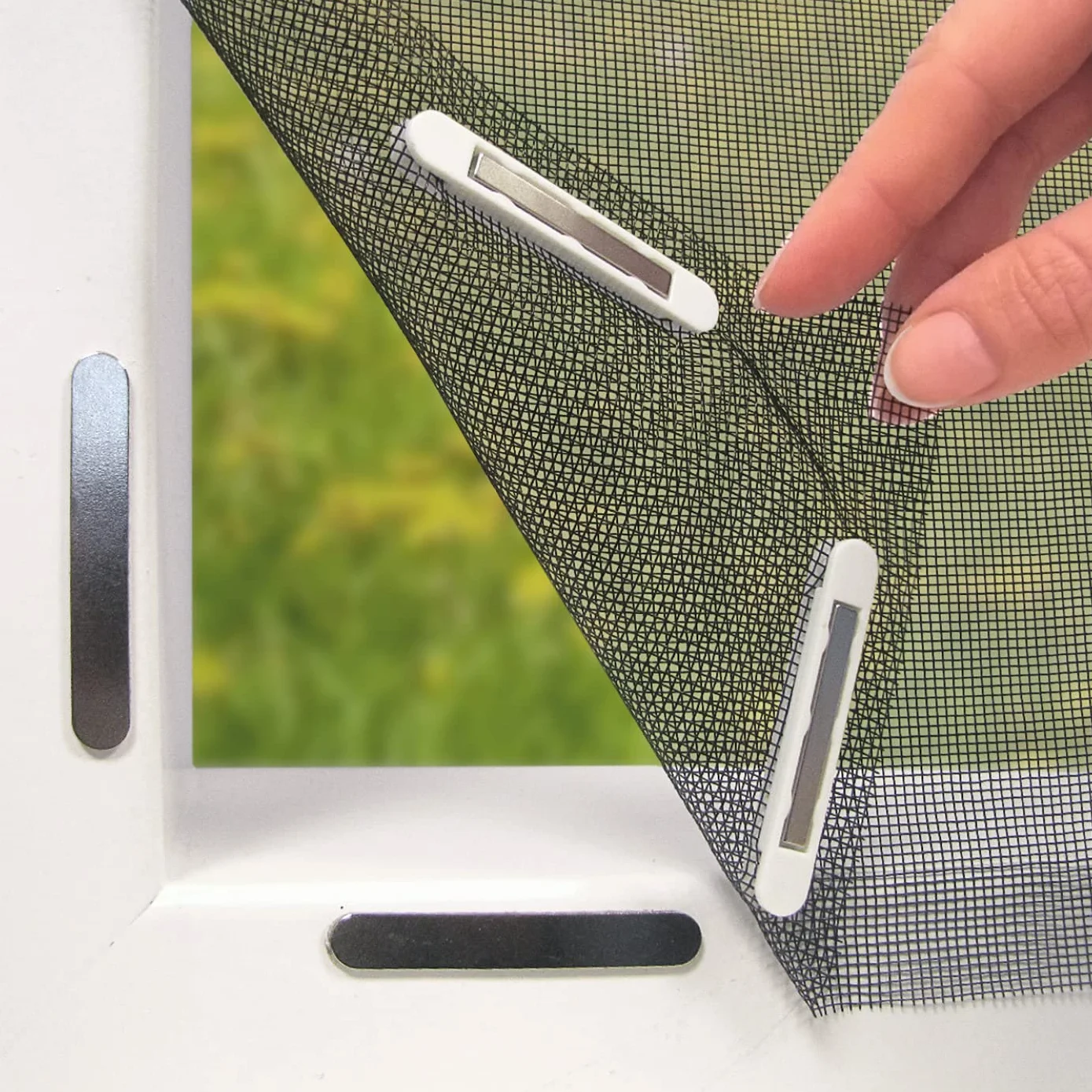 Hoberg Moskitiera okienna z innowacyjnym mocowaniem magnetycznym | moskitiera może być przycinana na wymiar do 150 x 130 cm, bez wiercenia i przykręcania | mocowanie za pomocą 16 magnesów [czarny]