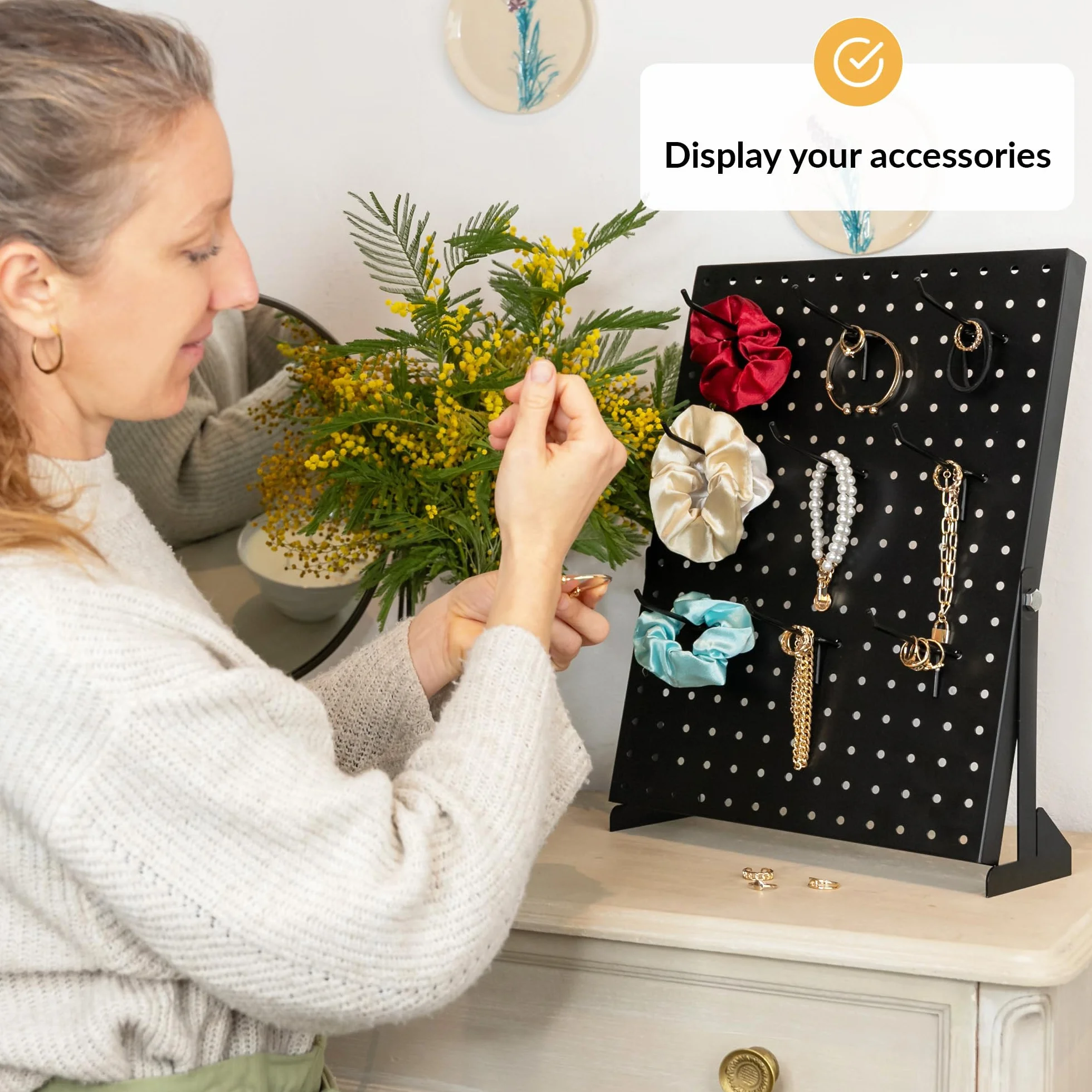 Pegboard | Tablica perforowana do handlu | Organizer na narzędzia | Czarny panel perforowany z haczykami do domów, sklepów i biur | Niezależny wyświetlacz