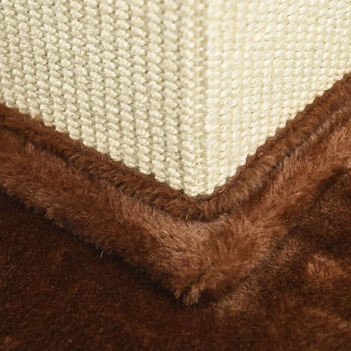 Amazon Basics Duży, wysoki drapak dla kota w jakości premium, 40 x 40 x 90 cm (dł. x szer. x wys.), brązowy dywanik
