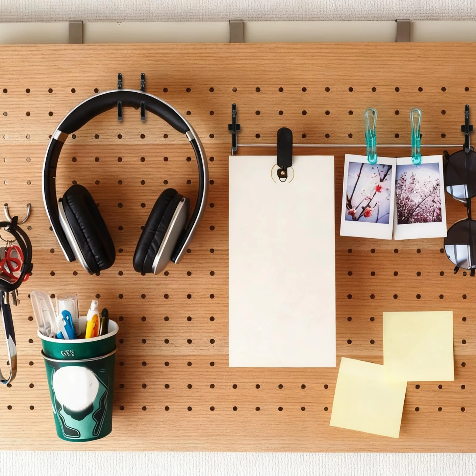 Czarne haczyki do tablic pegboardowych, 1/10.2 cm plastikowe haczyki do pegboardów, haczyki J do ekspozycji ściennej, asortyment haczyków do wieszania narzędzi, biżuterii, naszyjników, kluczy