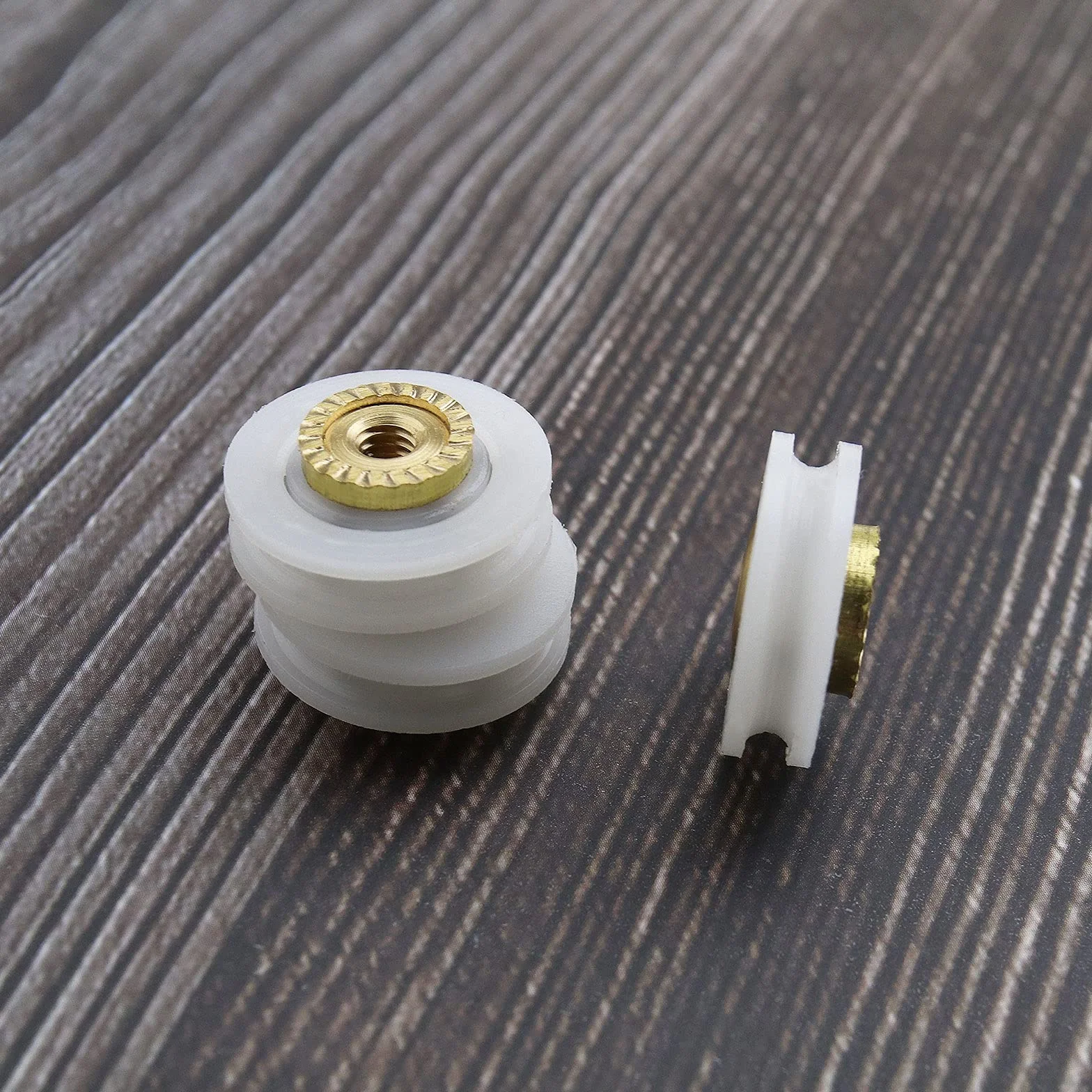 Rolki do drzwi prysznicowych rowkowane V 19 mm prowadnice koła pasowe M4
