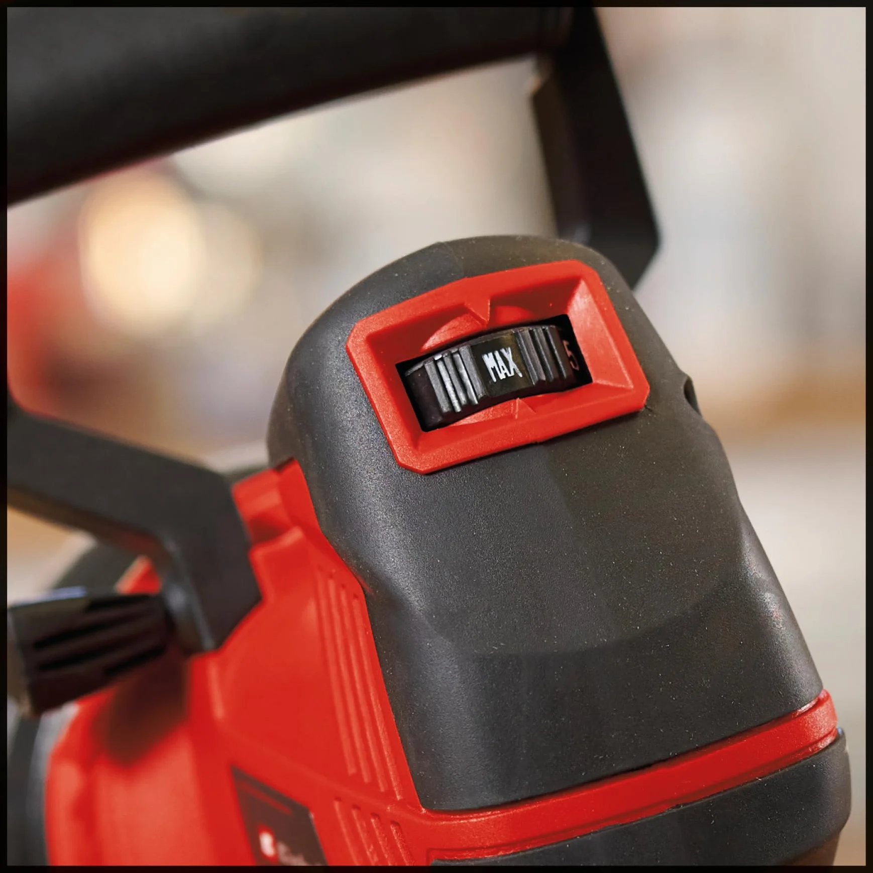 Einhell Szlifierka orbitalna TE-RS 40 E (400 W, 12 000-24 000 obr./min oscylacje, Ø tarczy 125 mm, aktywny odciąg pyłu, skrzynka filtracyjna)