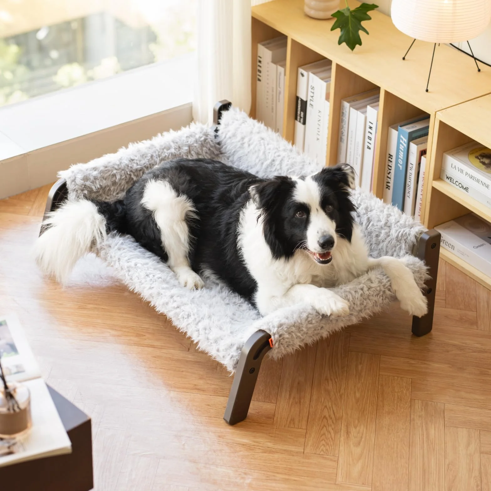 MEWOOFUN Sofa z podwyższonym podwyższeniem – 87 x 63 x 28 cm, oddychające legowisko dla zwierząt domowych ze zdejmowaną i zmywalną osłoną, dla dużych średnich psów z antypoślizgowym dnem