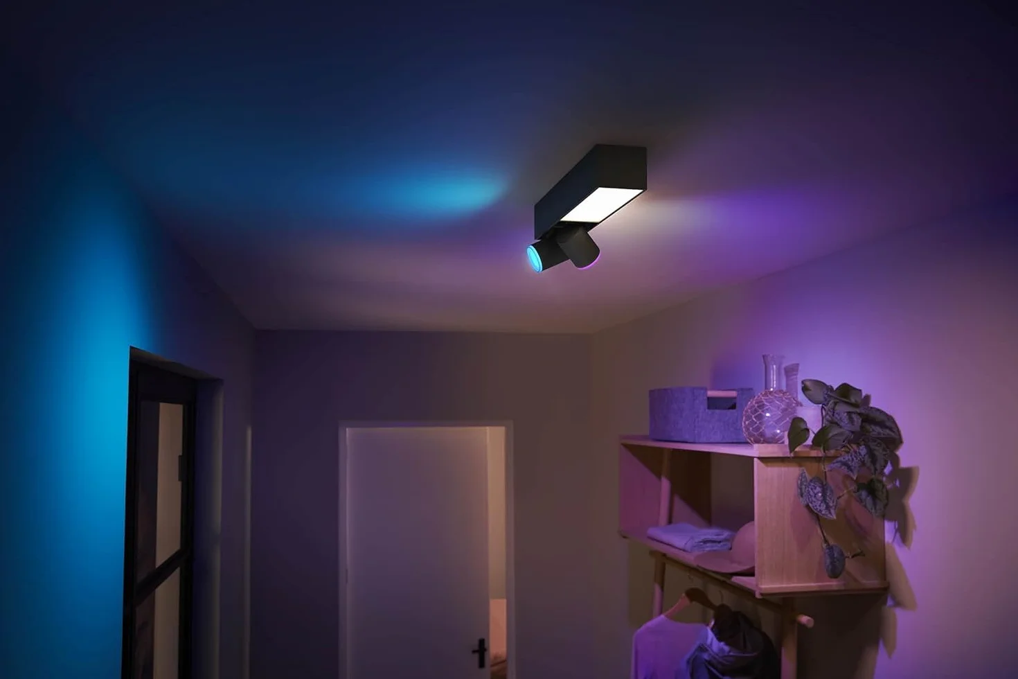 Philips Hue White & Color Ambiance Centris 2 sztuki, możliwość ściemniania, 16 milionów kolorów, sterowana aplikacją, kompatybilna z Amazon Alexa, czarny.