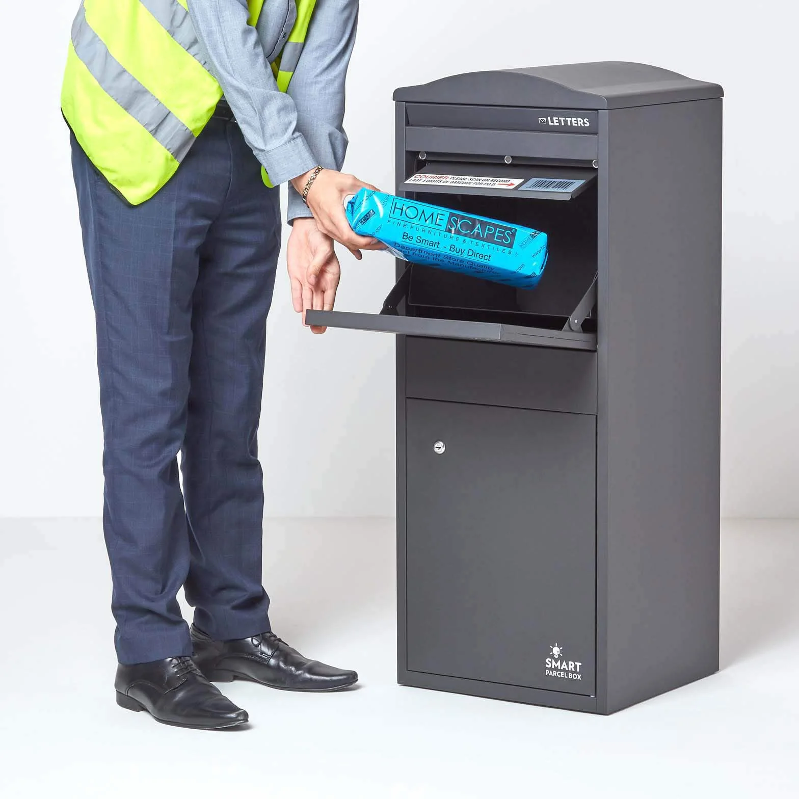 SMART PARCEL BOX Duża skrzynka na paczki na zewnątrz, odporna na warunki atmosferyczne, szara skrzynka dostawcza, zakrzywiona góra, bezpieczny dostęp z przodu, trwała stal ocynkowana, zamykana na