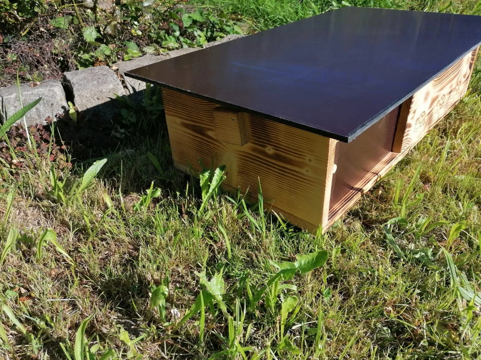 Domek dla żółwi premium z wypalanego drewna 20 mm (SH6) – odporny na warunki atmosferyczne z dnem i drzwiami wraz z regulowaną wentylacją – domek dla żółwi, wybieg z wolnym wybiegiem