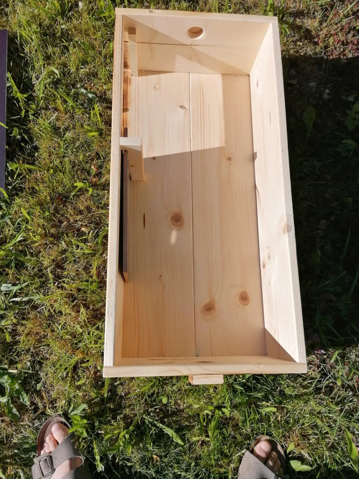 Domek dla żółwi premium z wypalanego drewna 20 mm (SH6) – odporny na warunki atmosferyczne z dnem i drzwiami wraz z regulowaną wentylacją – domek dla żółwi, wybieg z wolnym wybiegiem