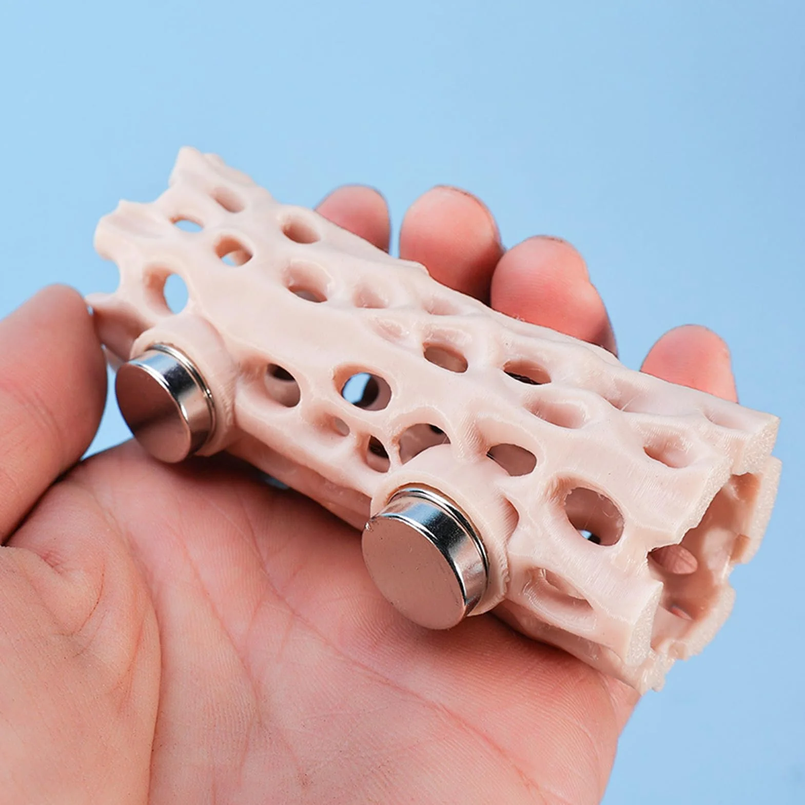 Spider Shelter - Magnetic Reptile Hiding Place | 3D Printed Gecko Cave, Sturdy Habitat for Jumping Spider, Climbing Pet Frog, Amphibian Enclosure, Safe and Easy-to-Attach Terrarium Accessory