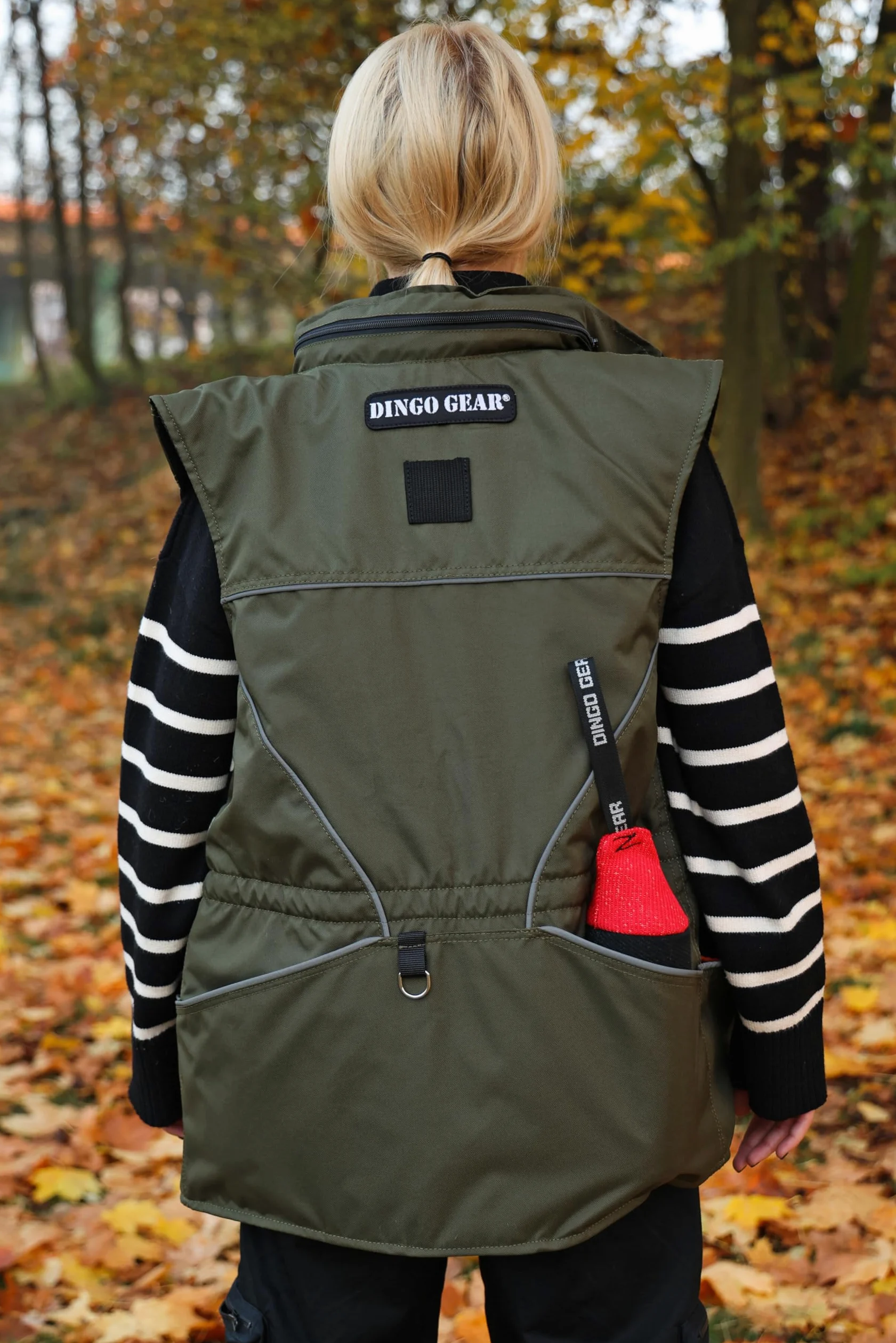 DINGO GEAR kamizelka treningowa na cały sezon z kapturem