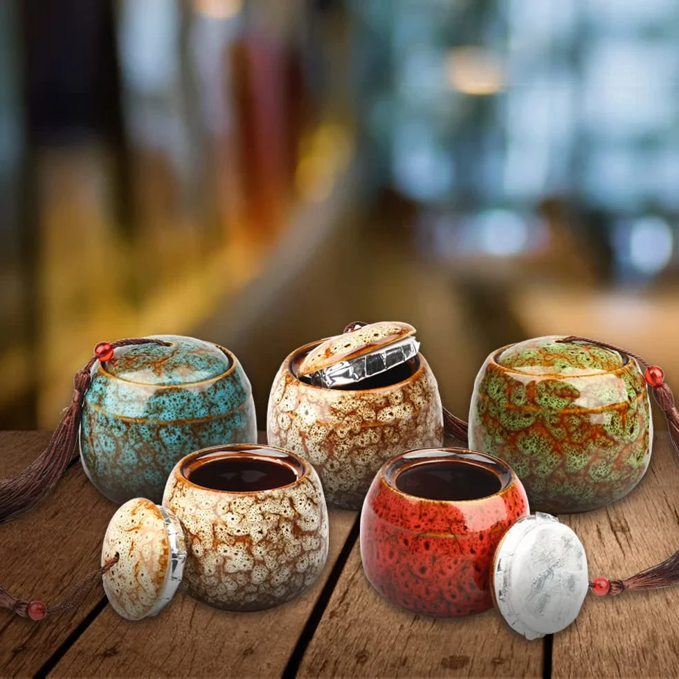 Ceramiczna urna pamiątkowa mała dla prochów dorosłych i zwierząt niebieska