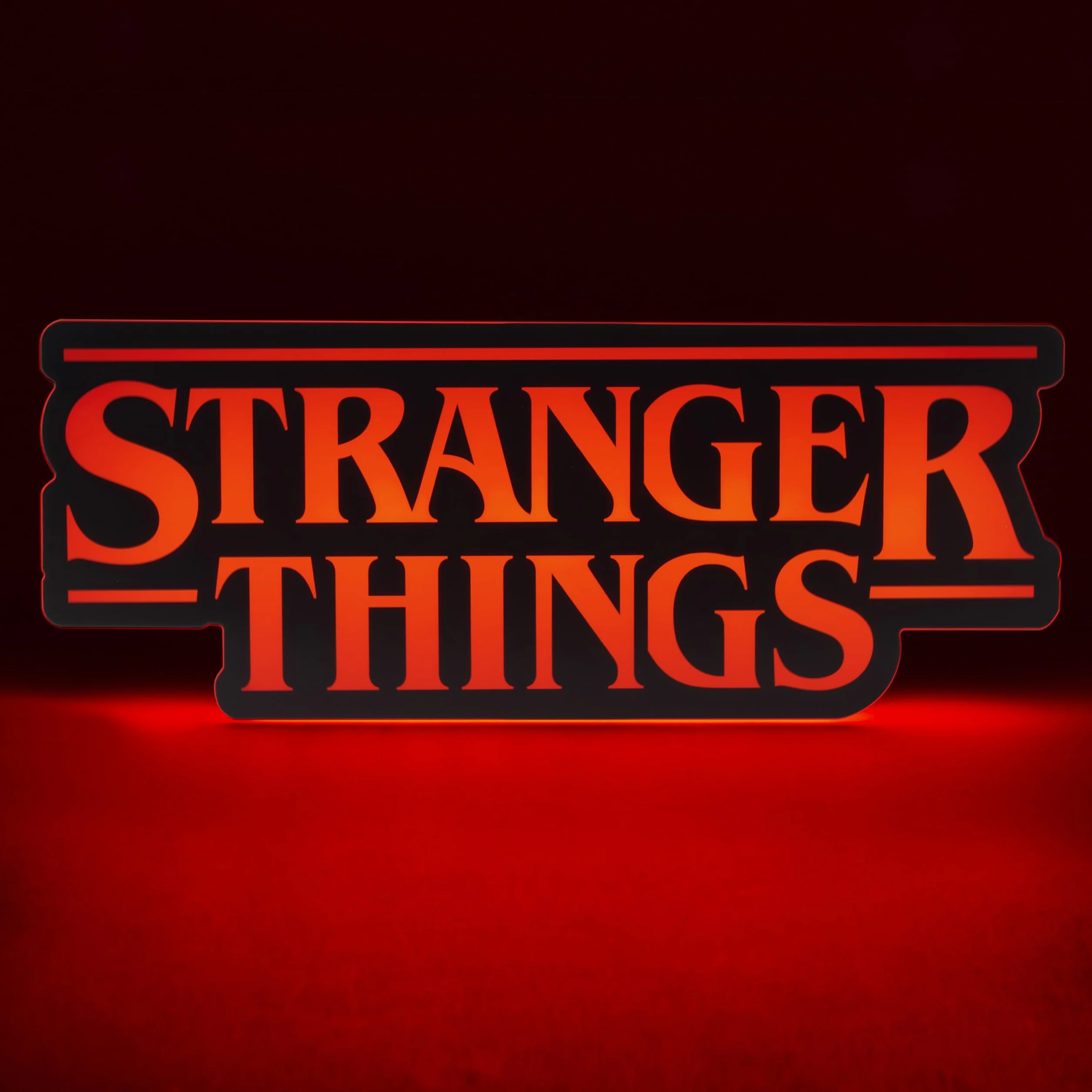 Lampa z logo Stranger Things o szerokości 30 cm (11,8") z zasilaniem USB lub baterią, trybami fazowymi i pulsacyjnymi, oficjalnie licencjonowany produkt Netflix | Paladone
