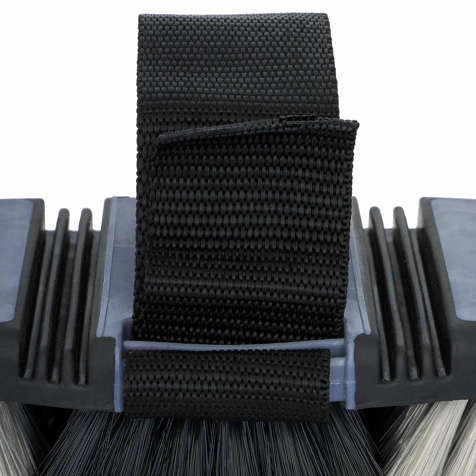 START FlexiBrush szczotka do konia, elastyczna szczotka do pielęgnacji sierści, ergonomiczna, z paskiem na rękę, idealna do wrażliwej skóry konia (czarny/szary)