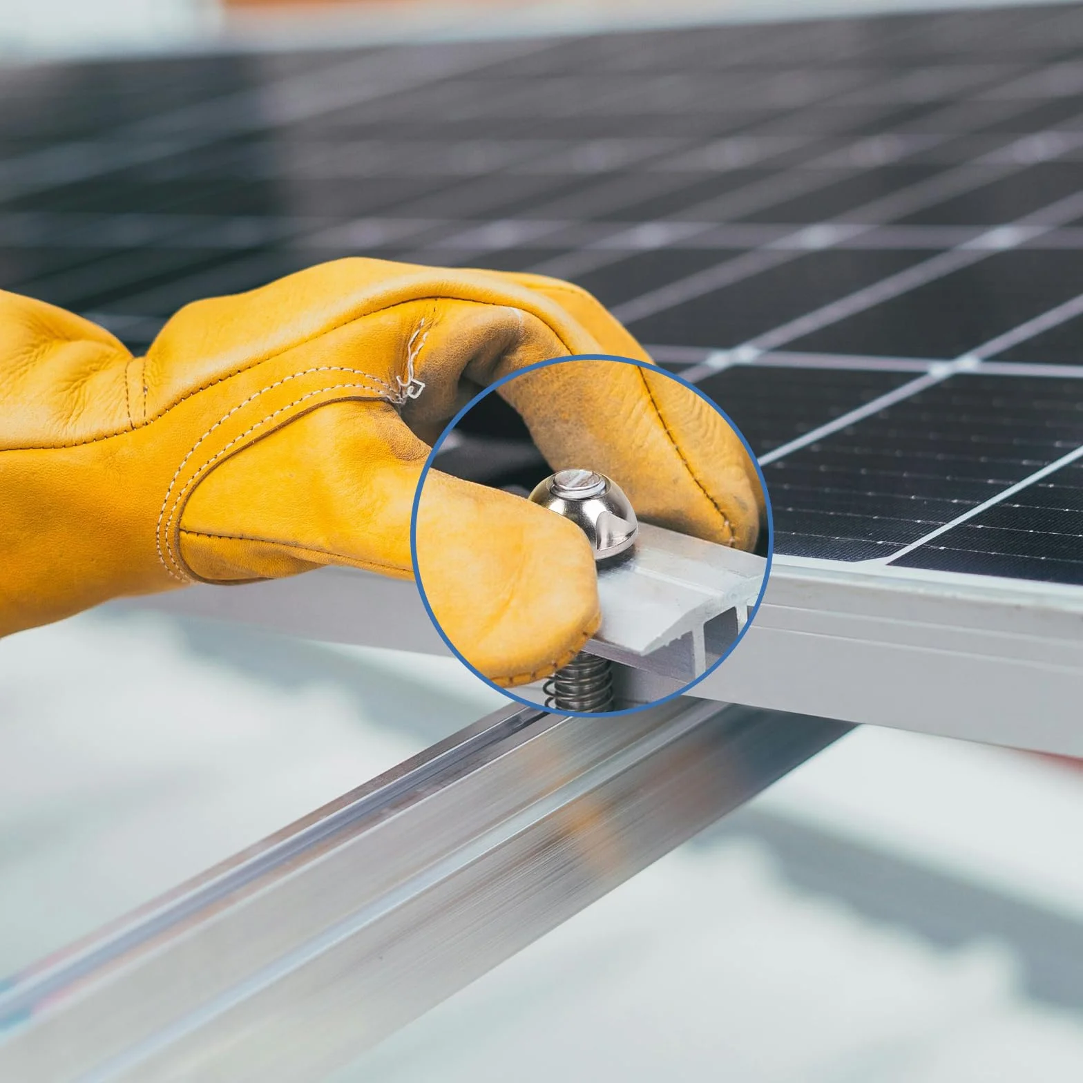 EFUTURETIME 4 x nakrętki zabezpieczające przed kradzieżą M8 x 1,25 mm nakrętka zabezpieczająca przed kradzieżą stal nierdzewna 303 z 1 nasadką