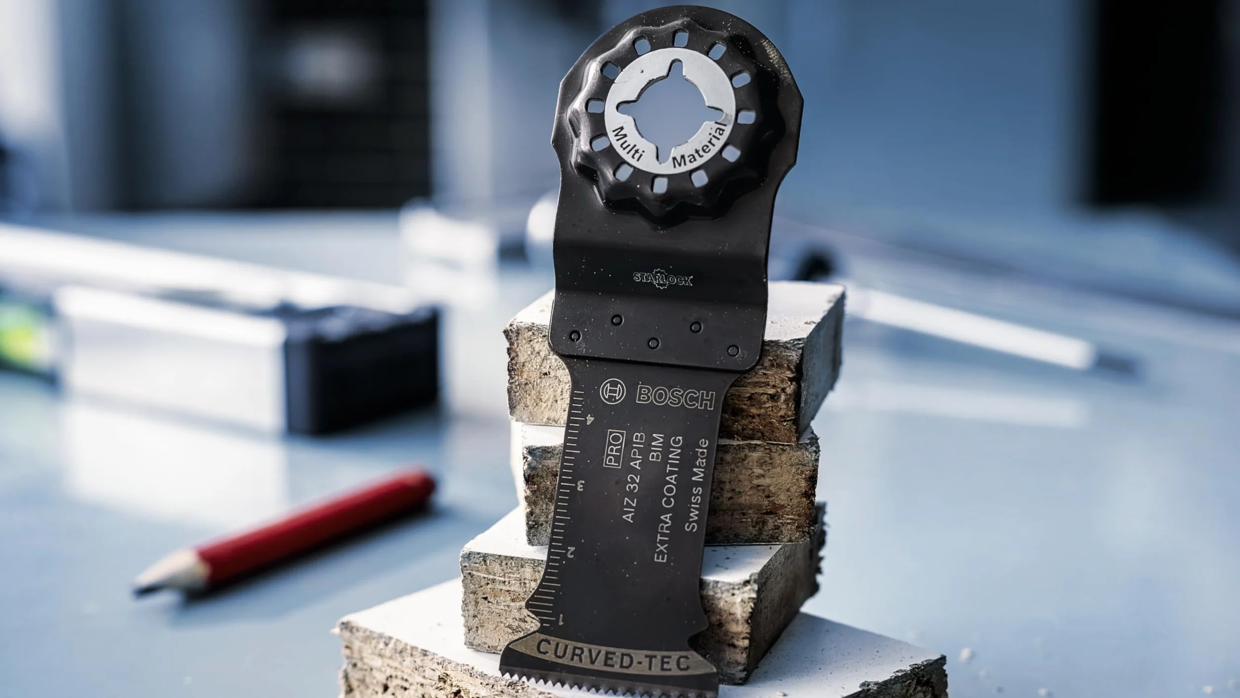 Bosch 1x Brzeszczot PRO Multi Material AIZ 32 APIB do narzędzia wielofunkcyjnego (do Drewno z gwoździami, Warstwy metalowe, Szerokość 32 mm, Professional Akcesoria Narzędzie wielofunkcyjne)
