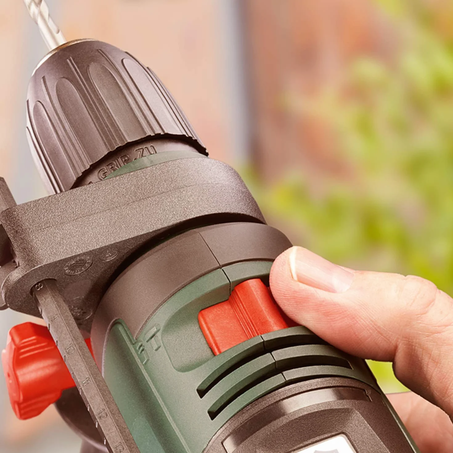Bosch Wiertarka Udarowa 800W 230V Czarna/Zielona