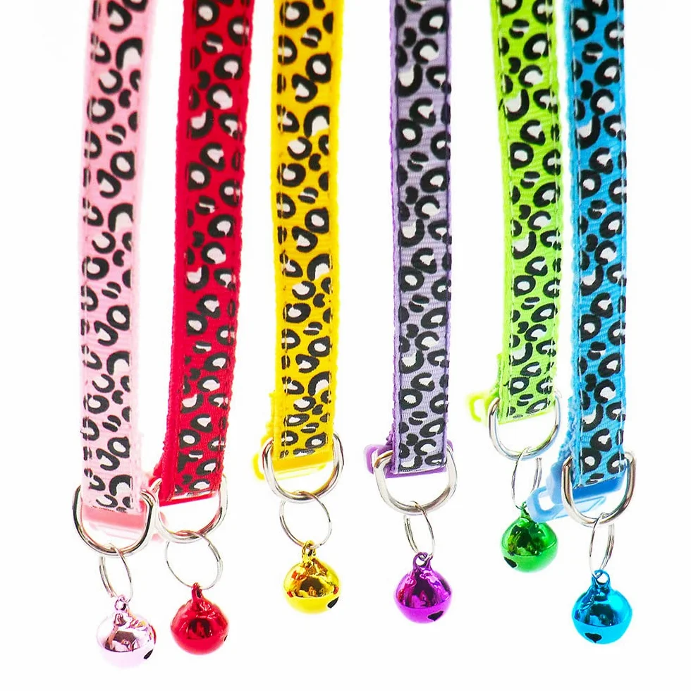 6 szt. obroża dla psa z nadrukiem w panterkę z dzwonkiem, regulowana obroża na szyję dla zwierząt domowych z plastikową klamrą, pierścień na szyję dla małego psa, kota, akcesoria do