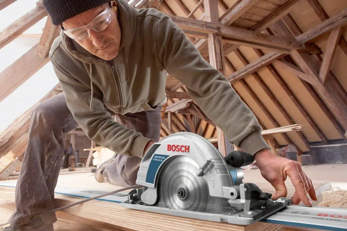 Bosch Professional Piła Tarczowa 2200 W 230 V ø 235 mm Niebieski Czarny