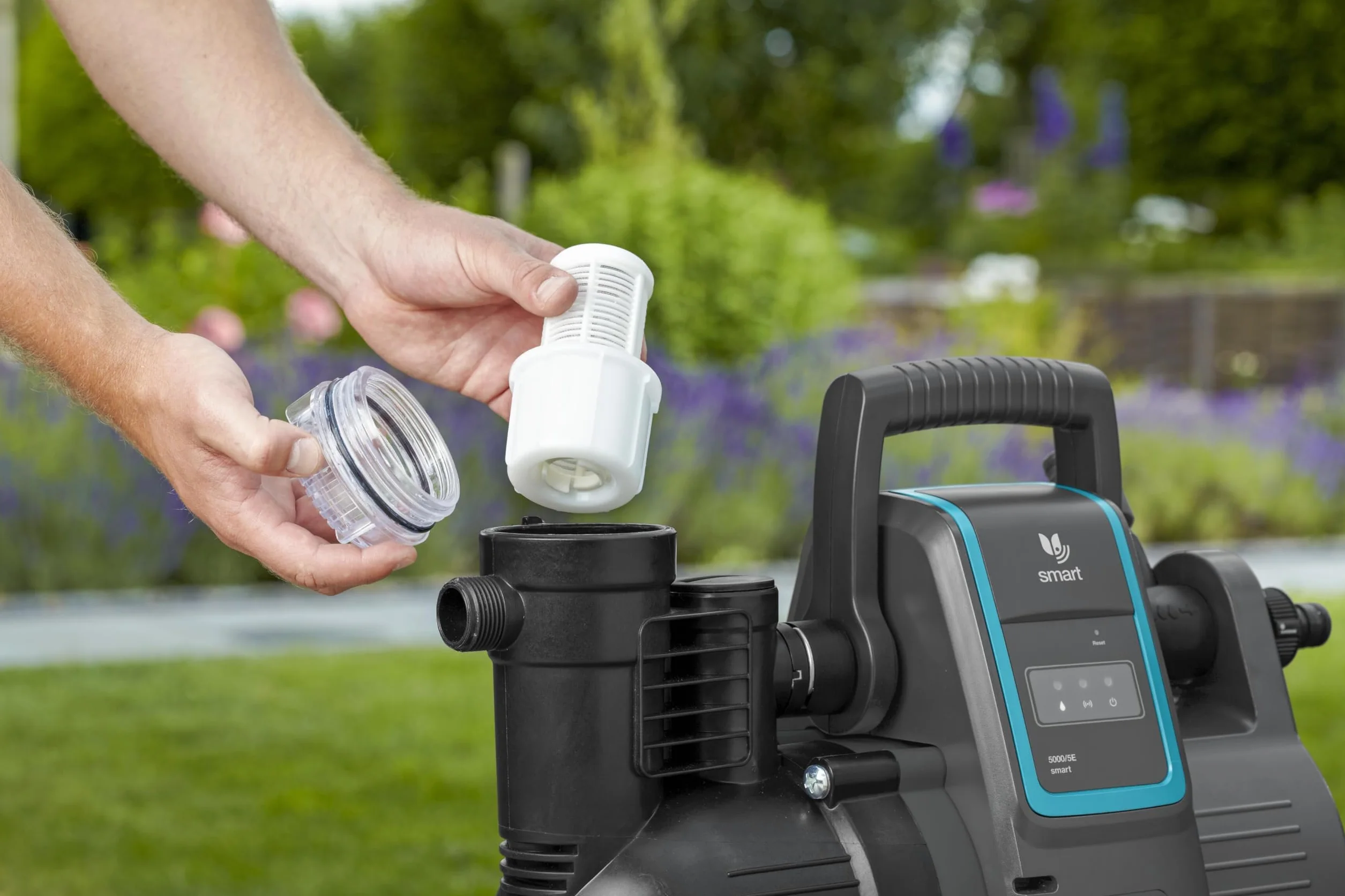 Gardena smart Pressure Pump 5000 l/h automatyczny hydrofor sterowany aplikacją filtr wstępny 8 m zabezpieczenie przed pracą na sucho