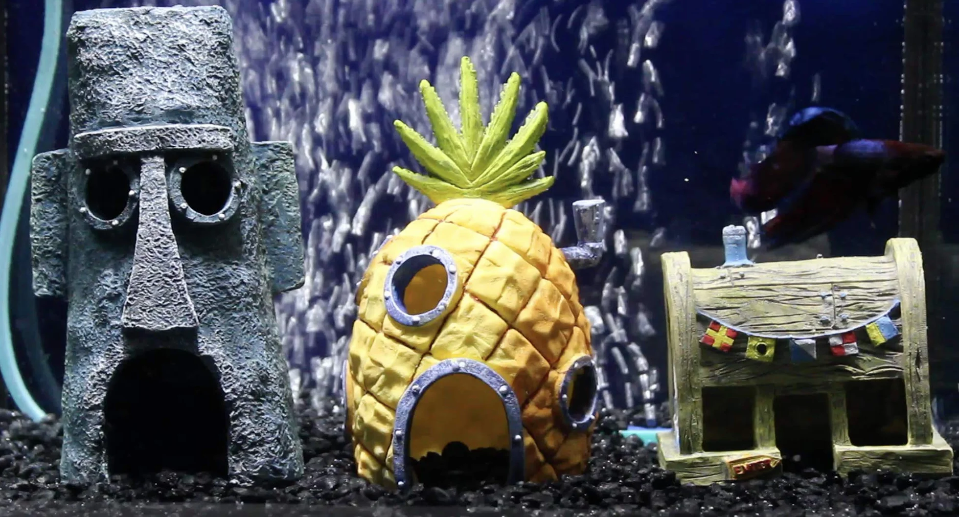 Penn-Plax Figurka z żywicy Spongebob Squarepants® Dekoracje do akwarium Ananas Skalmar Home Crusty Krab