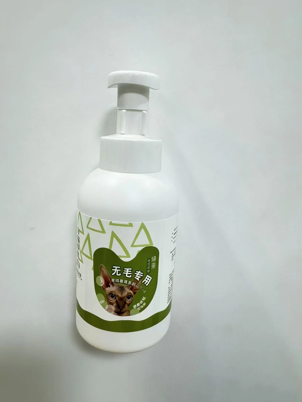 Sfinx szampon dla kota, łagodzący skórę, skuteczna kontrola sebum, nawilżanie, usuwanie czarnych podbródków, odkażanie ogona, oczyszczanie sebum, 500 ml
