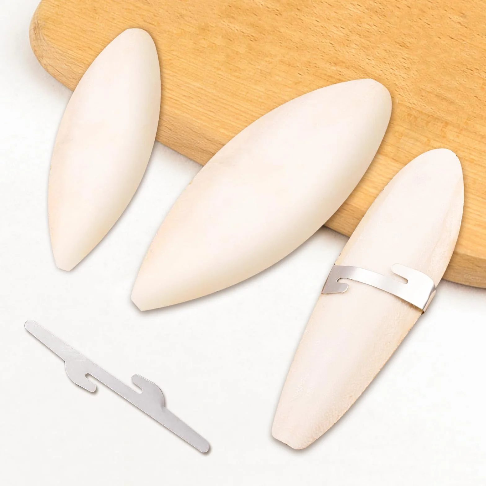 10 sztuk kości kałamarnicy dla ptaków kość kościościana dla żółwi kościościana kościoła papugi naturalne gady z 2 metalowymi wspornikami 7-9 cm 11-13 cm
