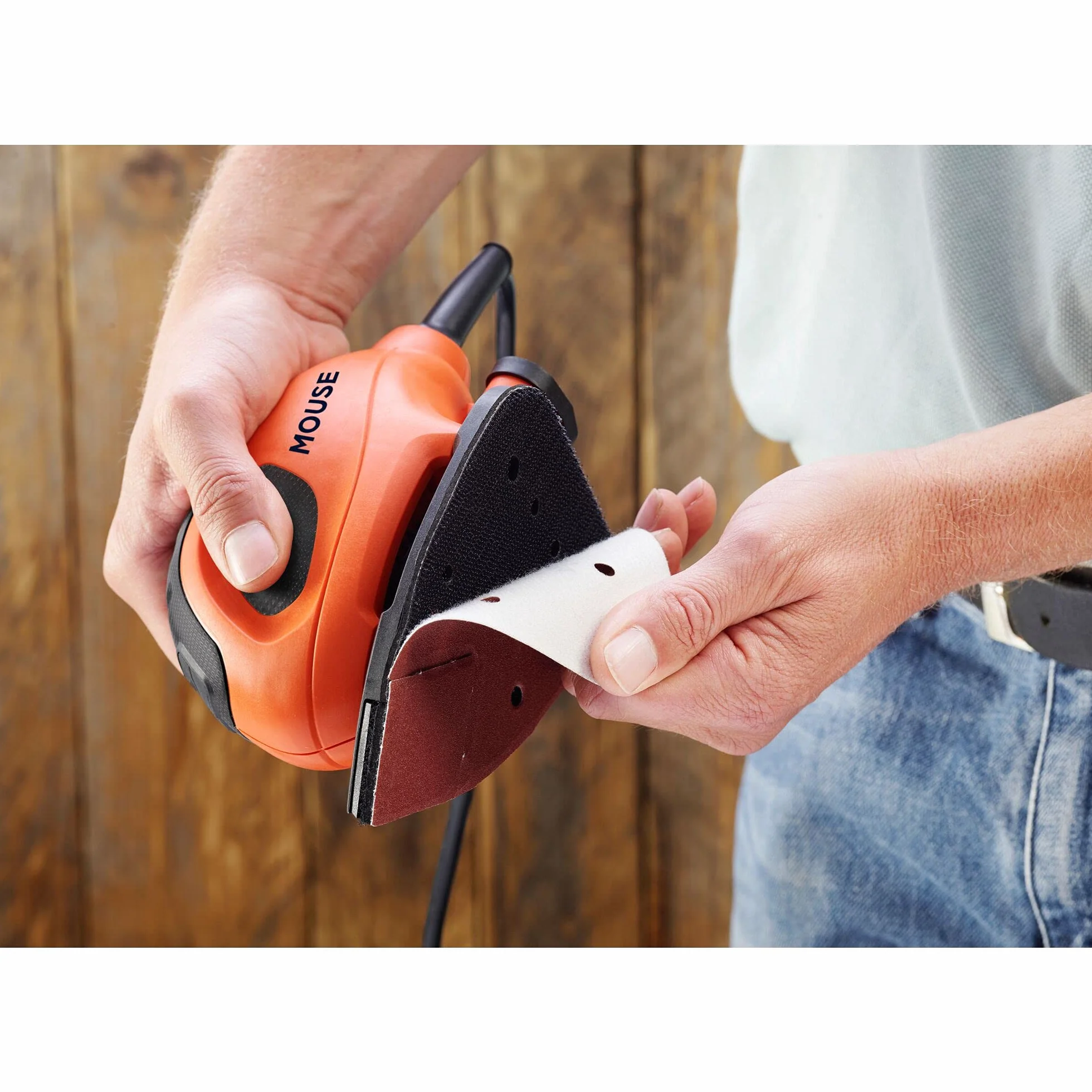 BLACK+DECKER Szlifierka szczegółowa Mysz 55 W, prędkość 11 000 obr./min, średnica orbity 1,5 mm, mocowanie papieru ściernego na rzep, w zestawie 10 akcesoriów i torba transportowa, BEW230BCA