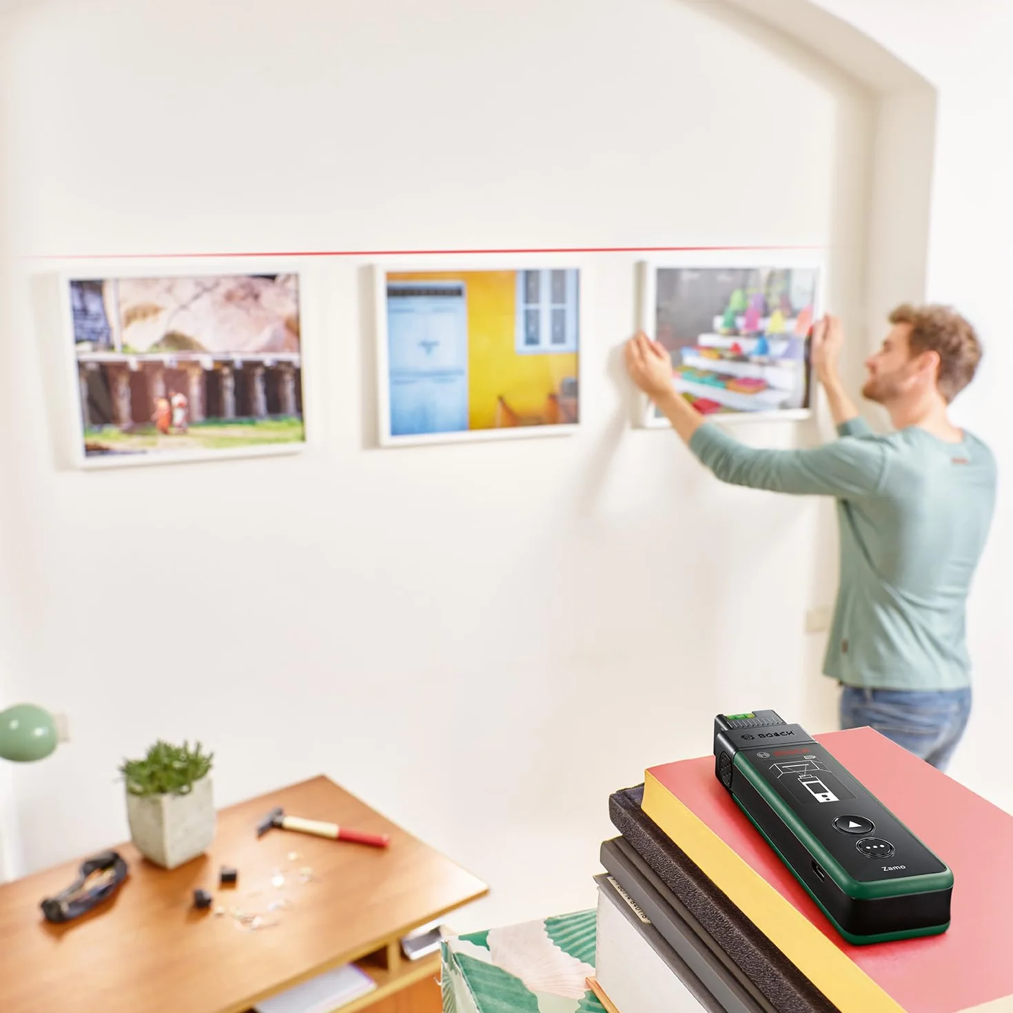 Bosch Adapter: poziomica do dalmierza laserowego Bosch Zamo (osprzęt do modelu Zamo 4. generacji, umożliwia łatwe wyrównywanie obiektów, opakowanie kartonowe)