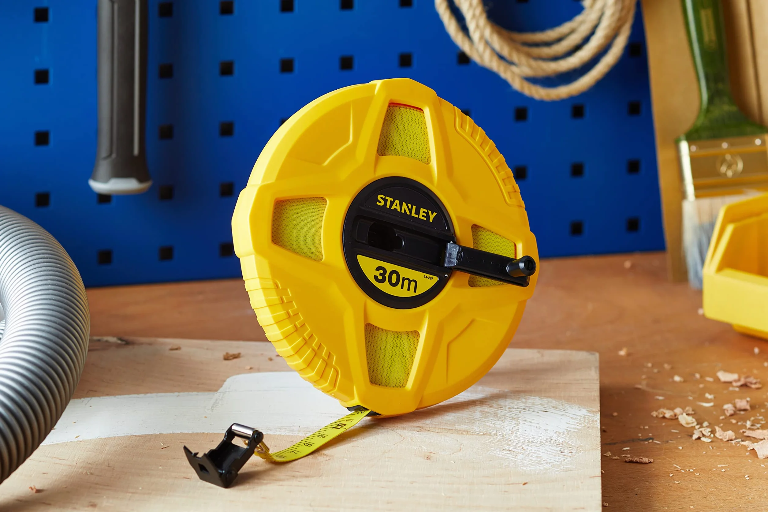 STANLEY Wytrzymały Taśma długa 30m x 12,5mm cerrada fibra vidrio dla profesjonalistów i majsterkowiczów do codziennego użytku 30m 12,5mm