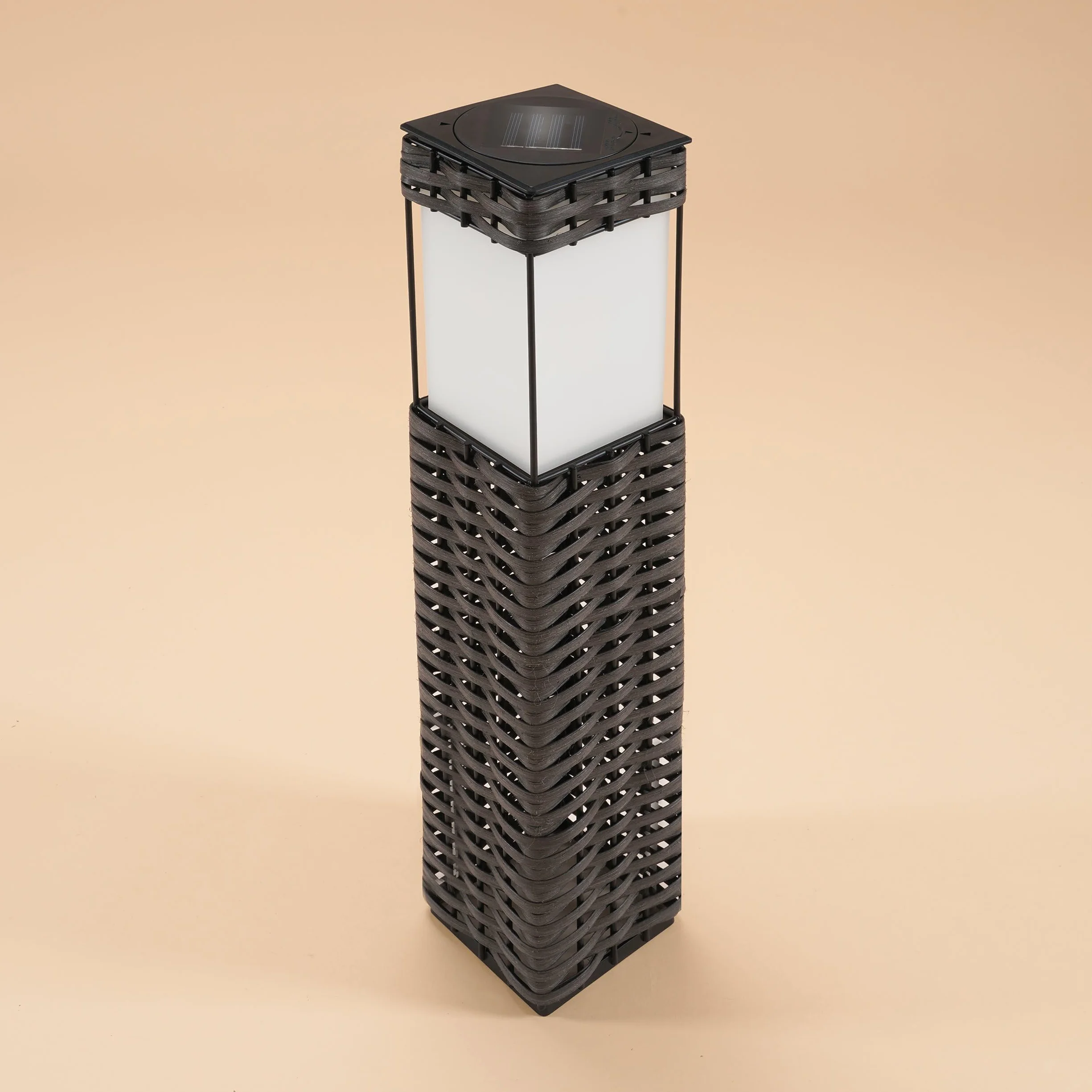 Esotec 102073 solarna lampa stojąca, plecionka rattanowa, LED, akumulator, równomierny rozkład światła, lampa ogrodowa, latarnia solarna, oświetlenie ścieżki, lampy solarne, odporne na warunki