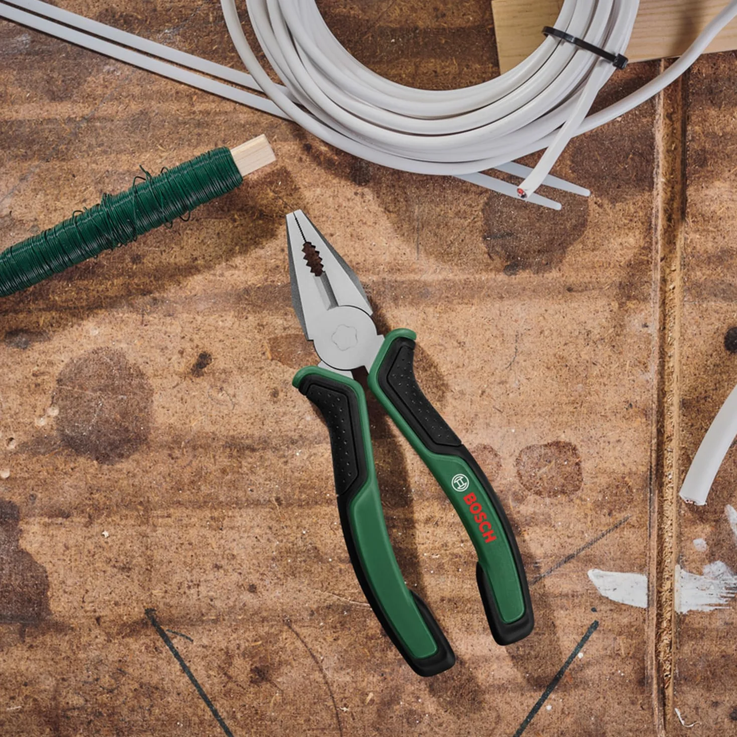 Bosch kombinerki 180mm (precyzyjne, trwałe kombinerki; ergonomiczne uchwyty z miękką okładziną Softgrip; niklowana powierzchnia)