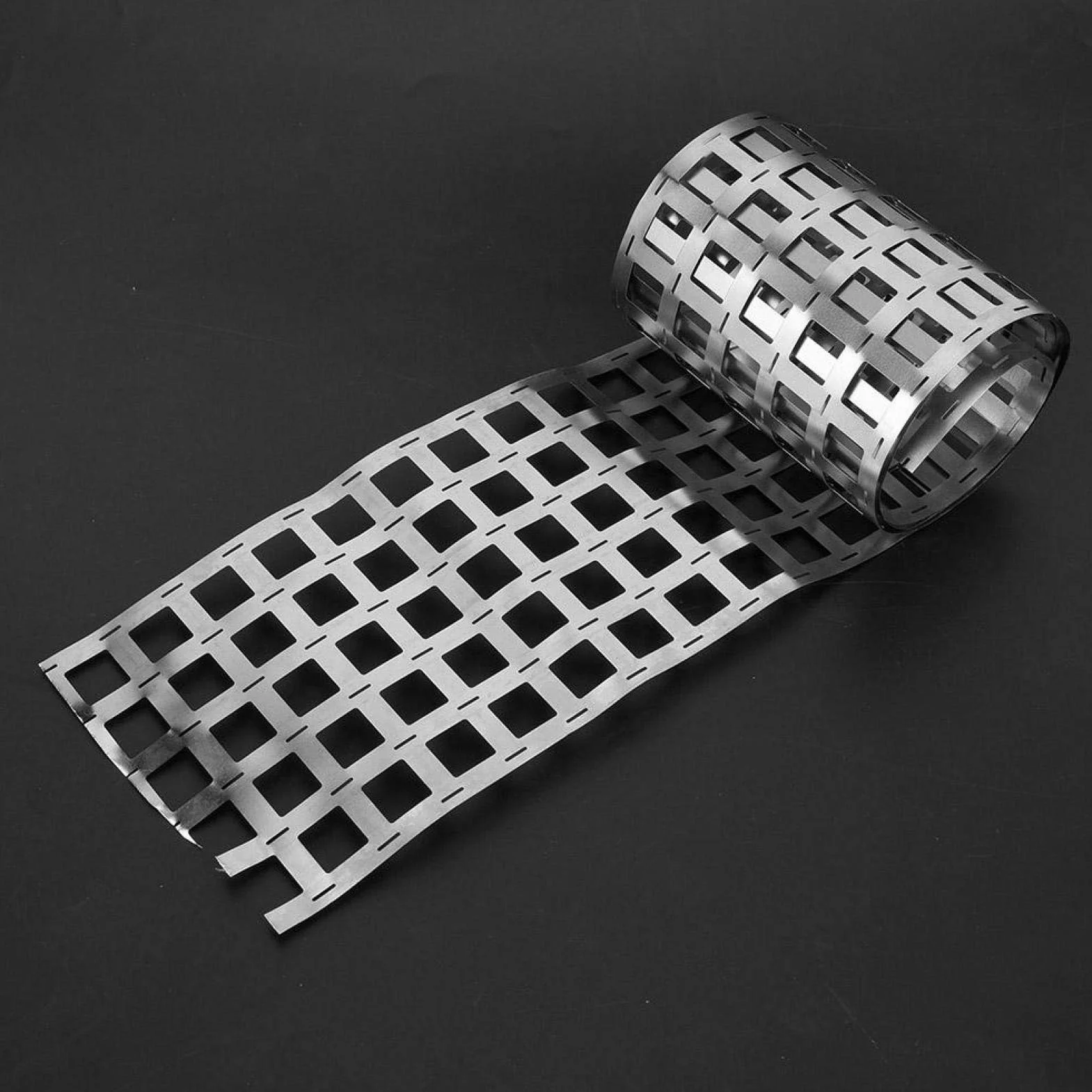 BuyWeek Taśma niklowa, 1M niklowana stal niklowana 6P 0,15 x 107,5 mm płytka niklowa do lutowania punktowego 18650 bateria