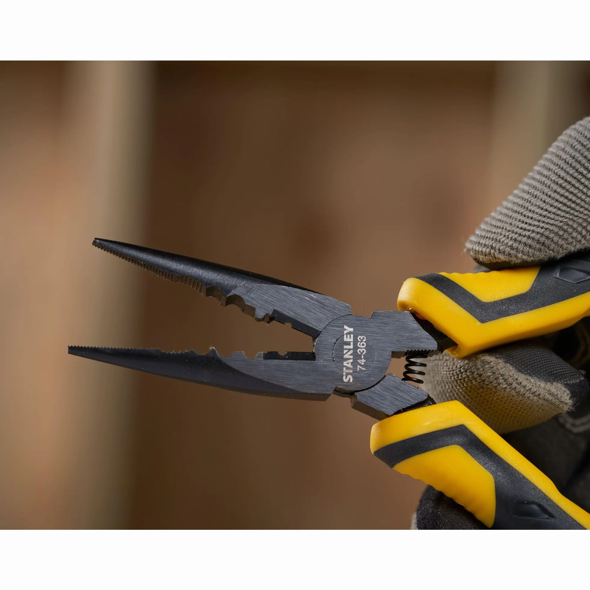 STANLEY Solidny Szczypce control grip boca długa 200mm dla profesjonalistów i majsterkowiczów do codziennego użytku 200mm