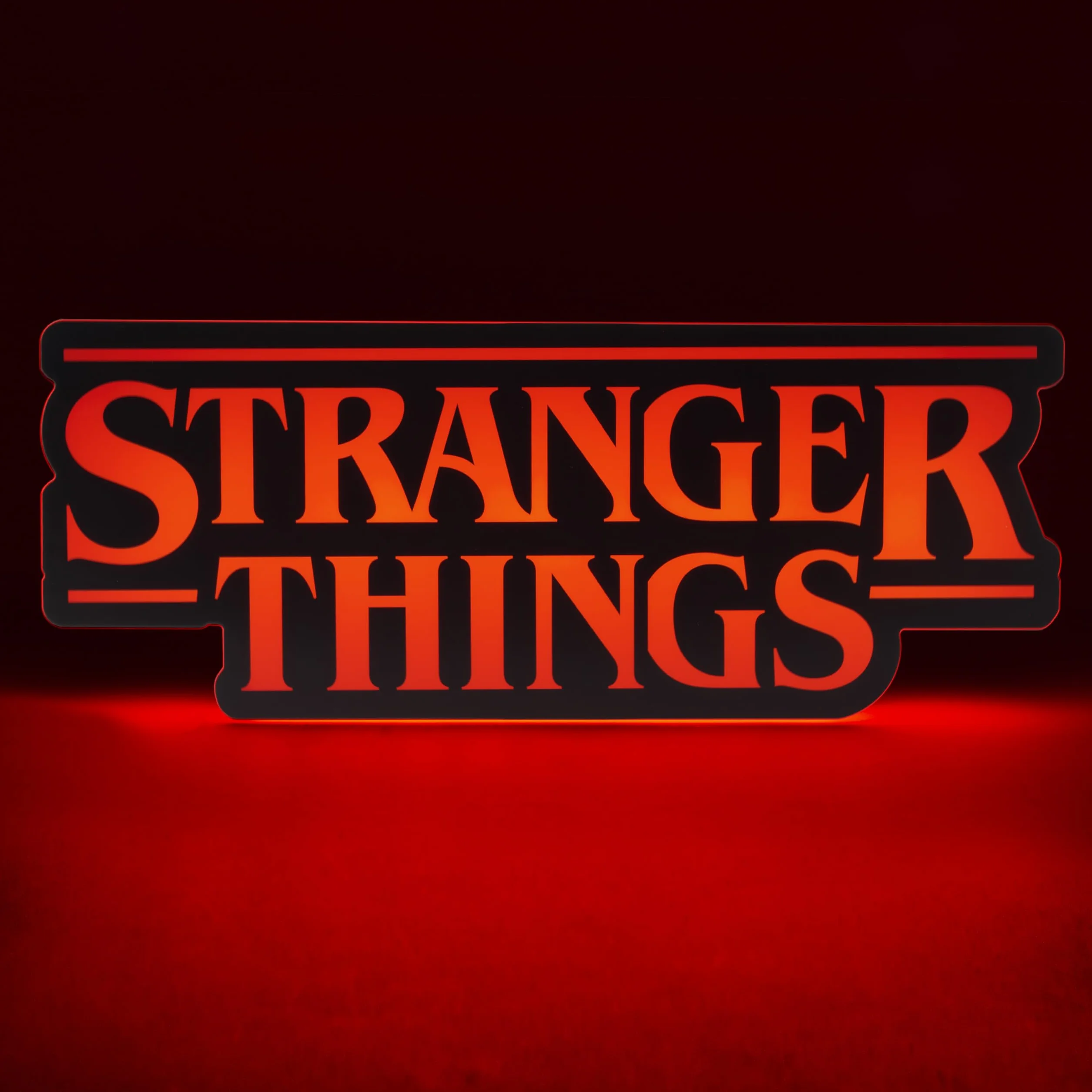 Lampa z logo Stranger Things o szerokości 30 cm (11,8") z zasilaniem USB lub baterią, trybami fazowymi i pulsacyjnymi, oficjalnie licencjonowany produkt Netflix | Paladone