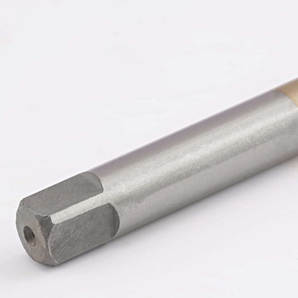Gwintownik maszynowy HSS M14 x 1,75 mm powlekany tytanem praworęczny