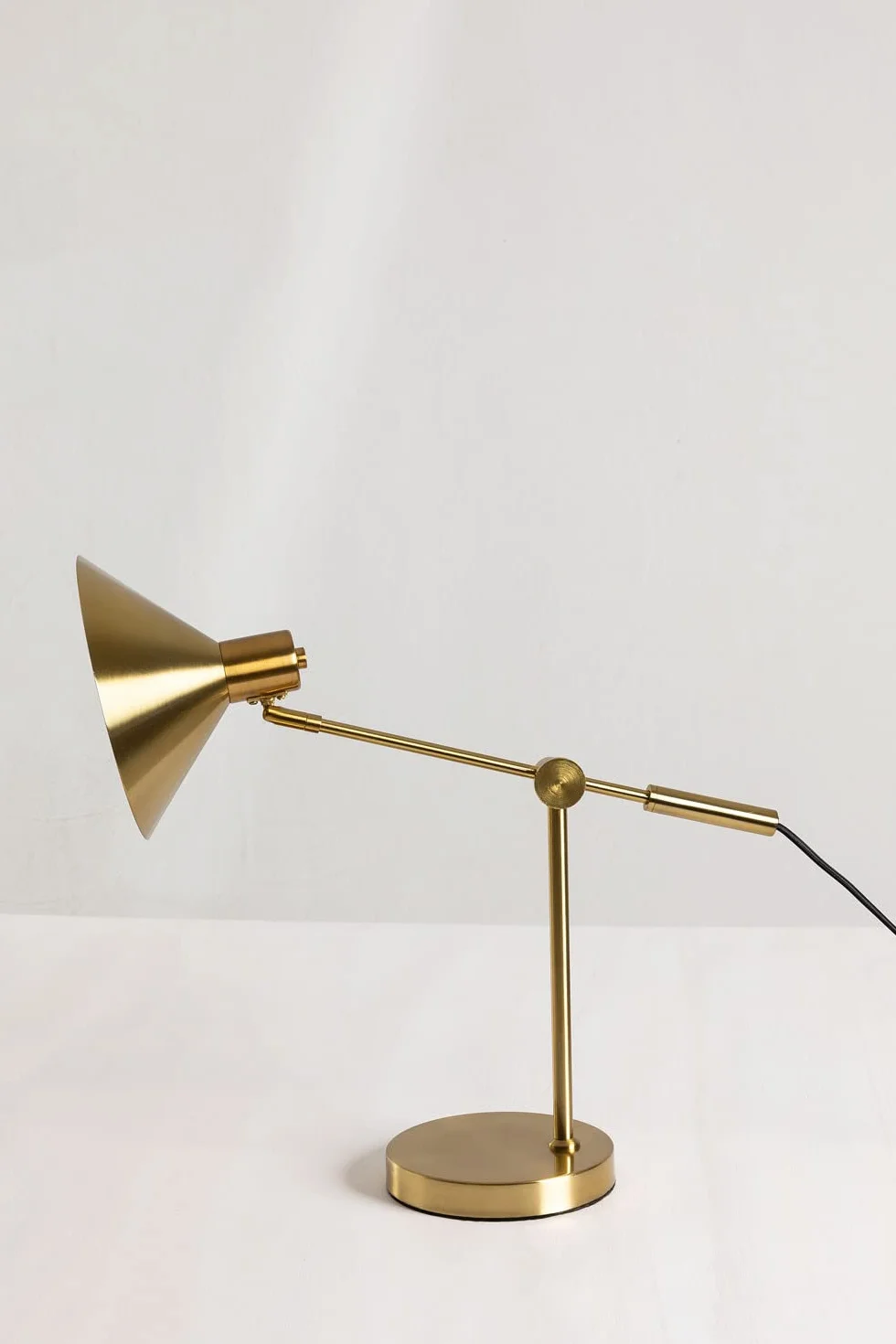 SKLUM Metalowa Lampa Stolowa Clayt