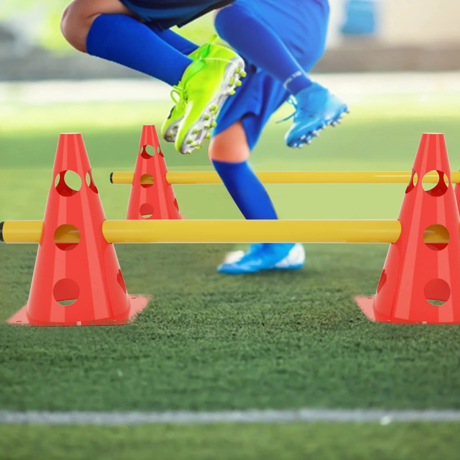 ACXIN Zestaw 6 płotków sportowych, 12 stożków + 6 drążków, zestaw przeszkód do wbijania, trening koordynacyjny dla dzieci, psów, sporty zespołowe, piłka nożna, stożek wielofunkcyjny, wysokość: 32 cm