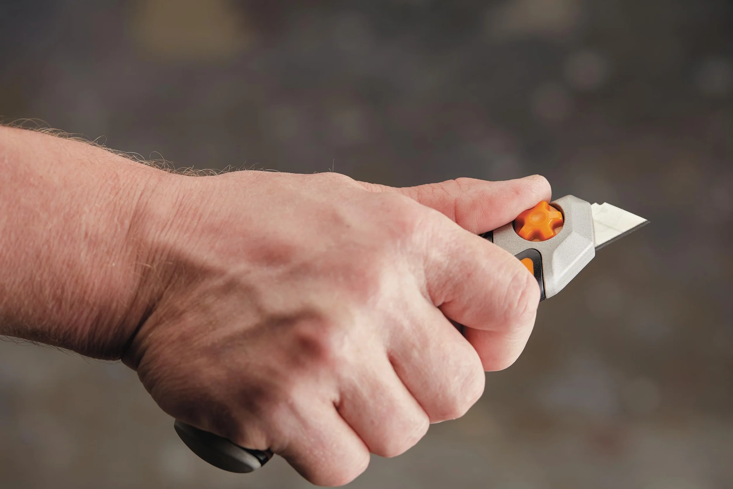 Fiskars Nóż segmentowy 16,5 cm CarbonMax Stal nierdzewna czarny pomarańczowy