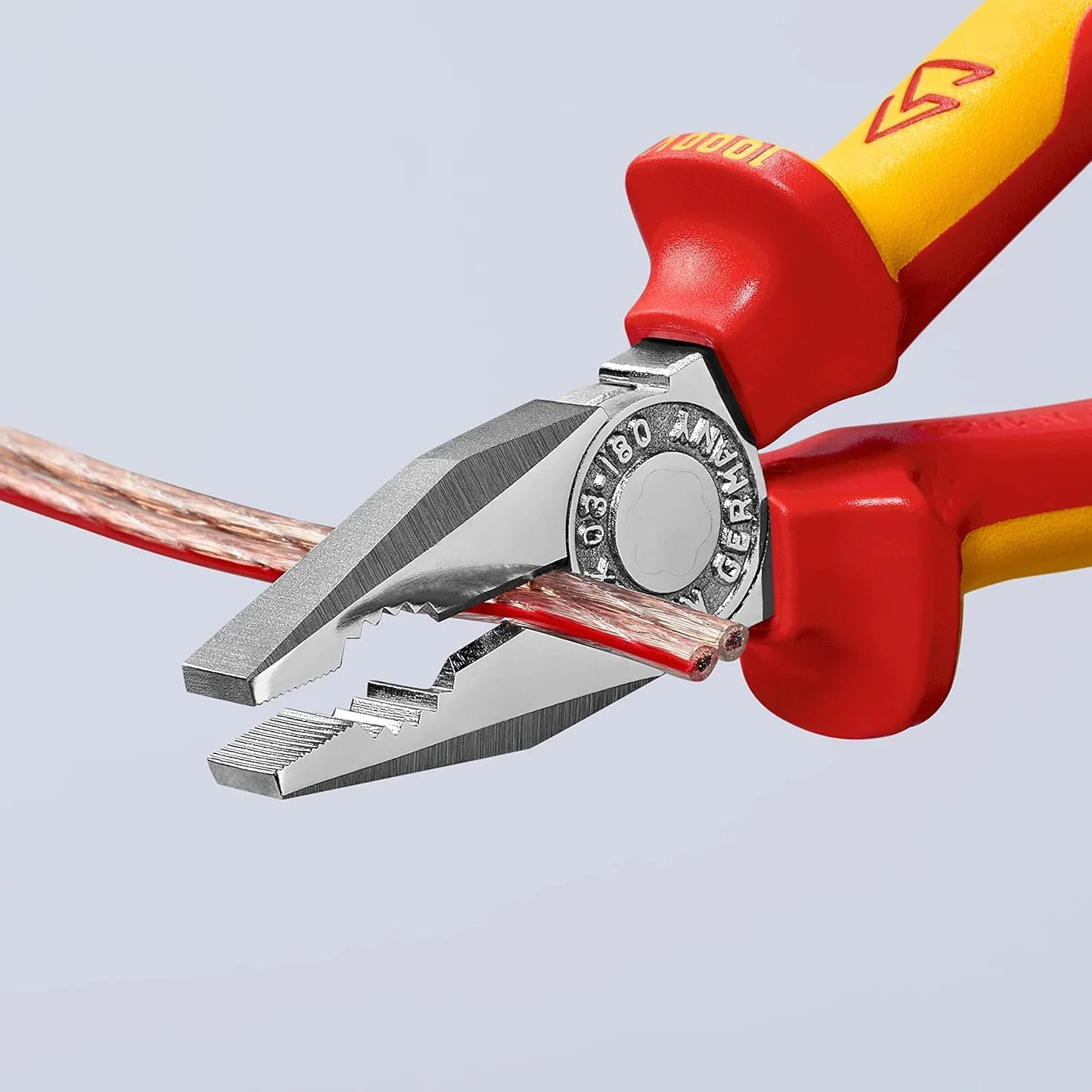 KNIPEX Szczypce uniwersalne chromowany z wielokomponentowymi osłonkami, izolowane wg VDE 160 mm, 03 06 160