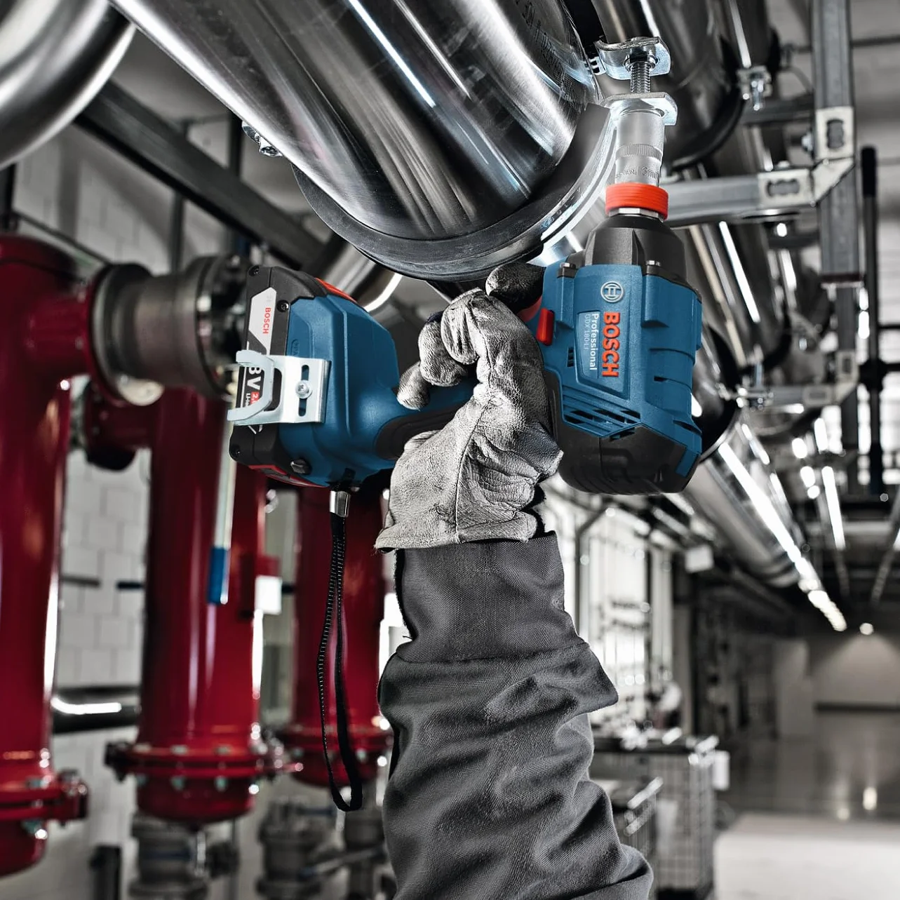 Bosch Professional system 18V: akumulatorowa wkrętarka/klucz udarowy GDX 180-LI (liczba udarów 0-3.600 min-1, prędkość obrotowa bez obciążenia 0-2.800) obr./min