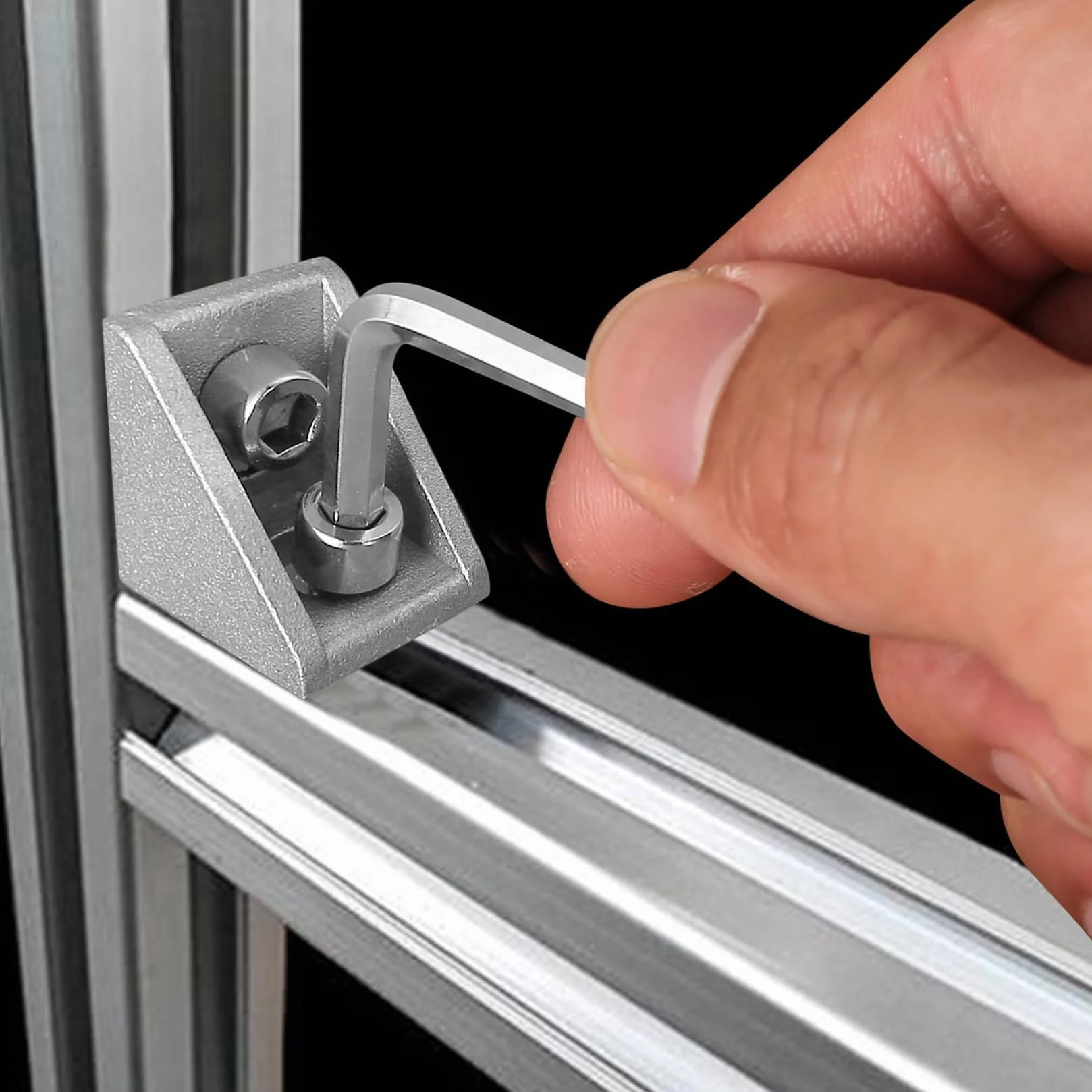 Profil aluminiowy 22 szt. 20 x 20 nakrętek, 6 profili L, łącznik kątowy 90 stopni