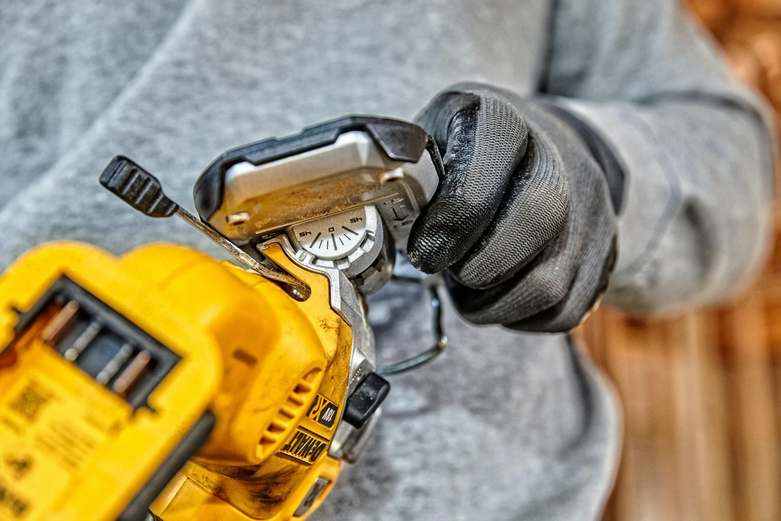 Dewalt Wyrzynarka Akumulatorowa, Żółty, 135 mm