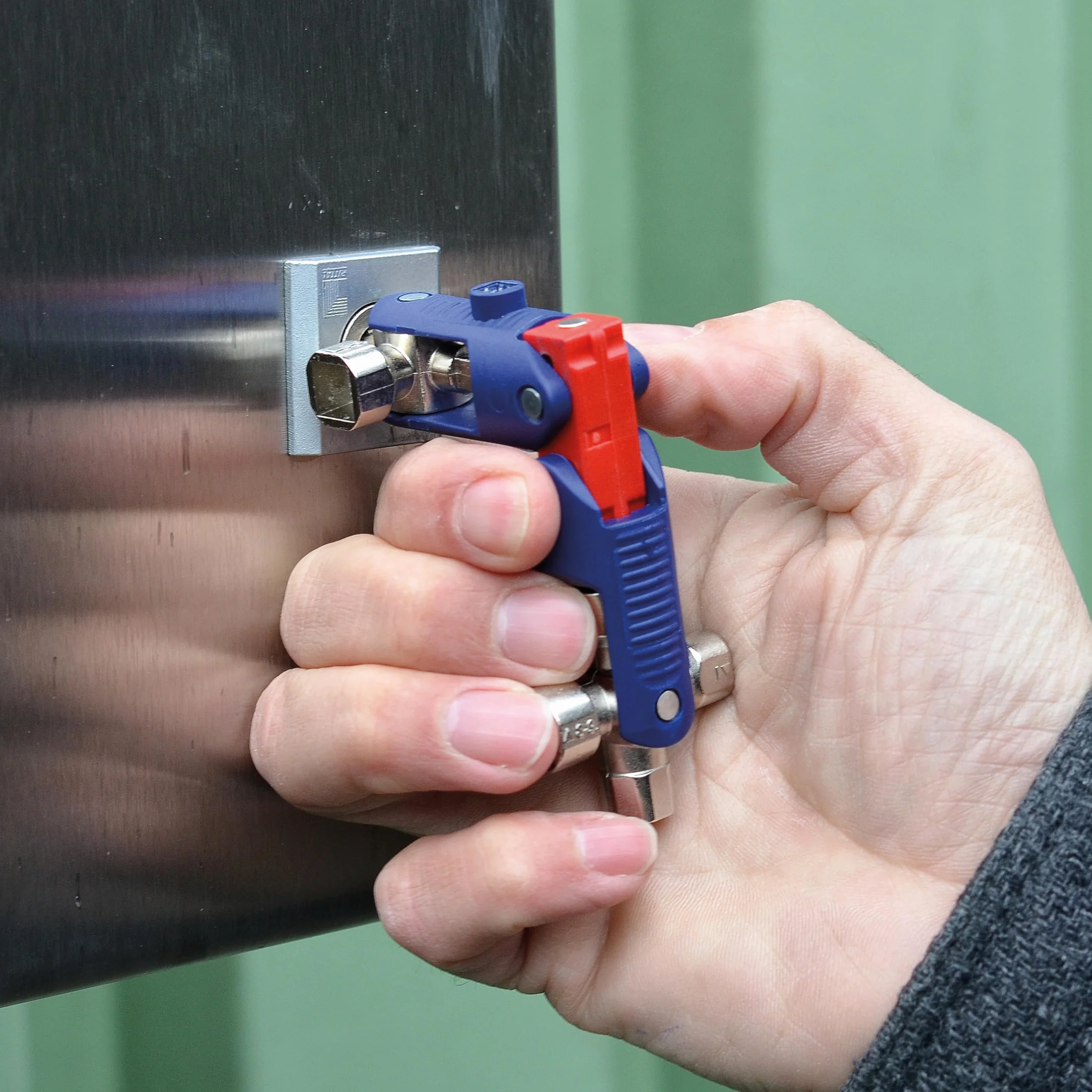 KNIPEX Klucz uniwersalny JointKey Quadro do wszystkich standardowych systemów odcinających 63 mm, 00 11 06 V04