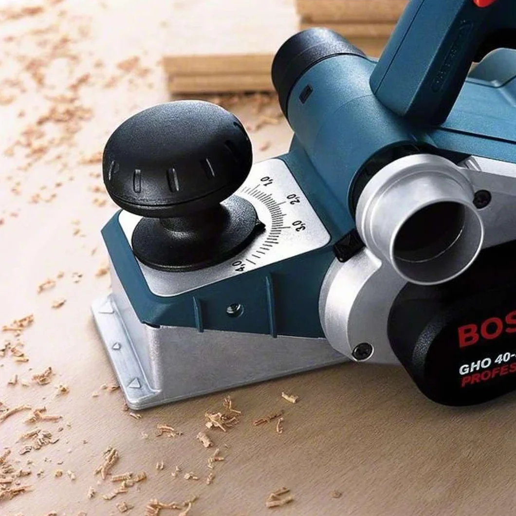 Bosch Professional strug GHO 40-82 C 850 W L-BOXX