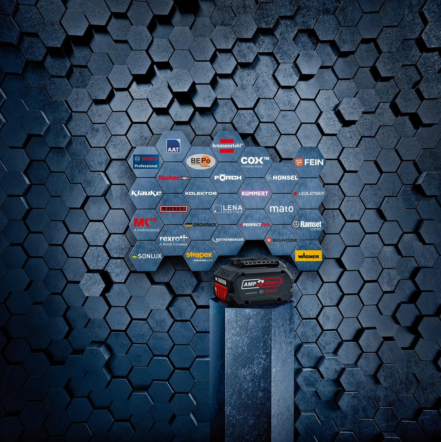 Bosch Professional system 18V: akumulatorowa piła szablasta GSA 18V-LI C (3 brzeszczoty do pił szablastych, walizka L-BOXX)