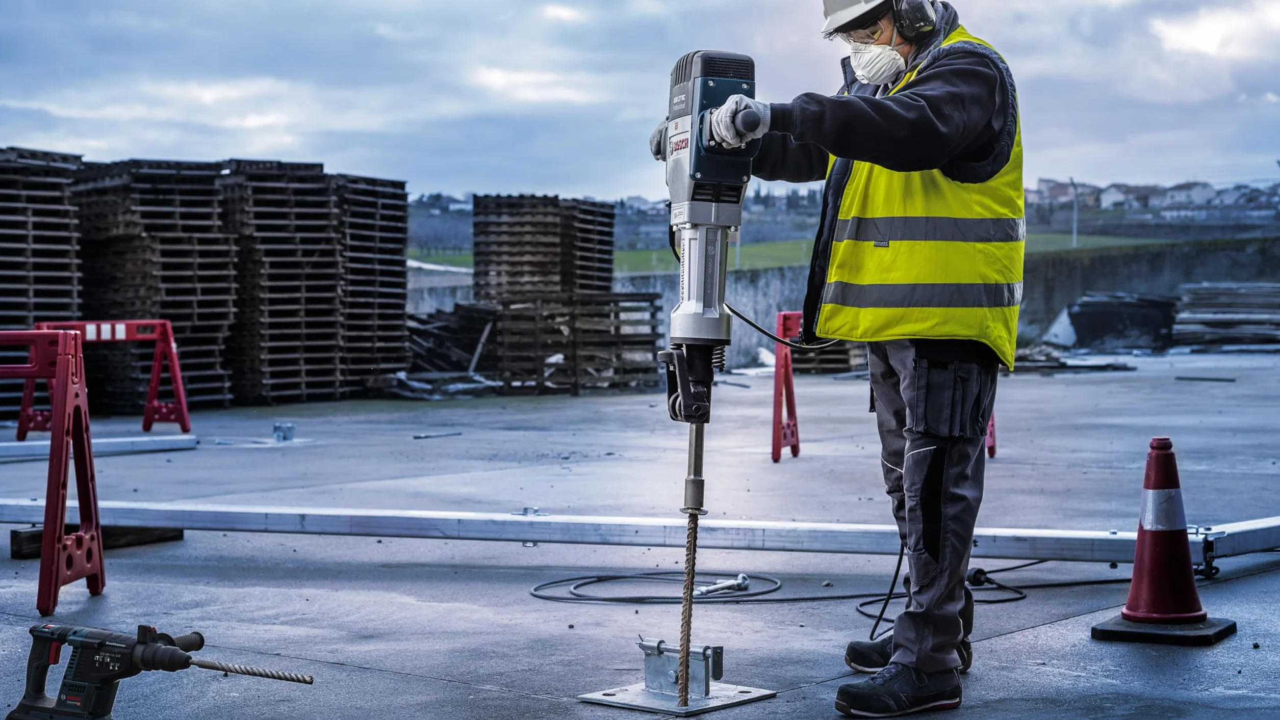 Bosch 1x Dłuto do uziomów PRO Hex 28 (do Gleba, Żwir, Ø mm, Professional Akcesoria Młot rozbiórkowy)