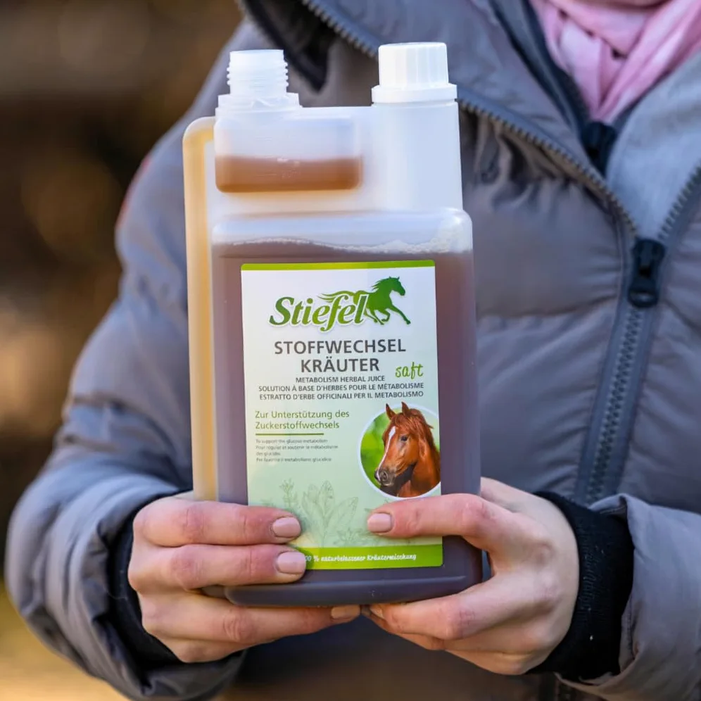 Stiefel Sok z ziół metabolicznych, dwupak, 2 x 1 l, płynna karma uzupełniająca dla koni, pomoc w wykorzystaniu węglowodanów, bez barwników