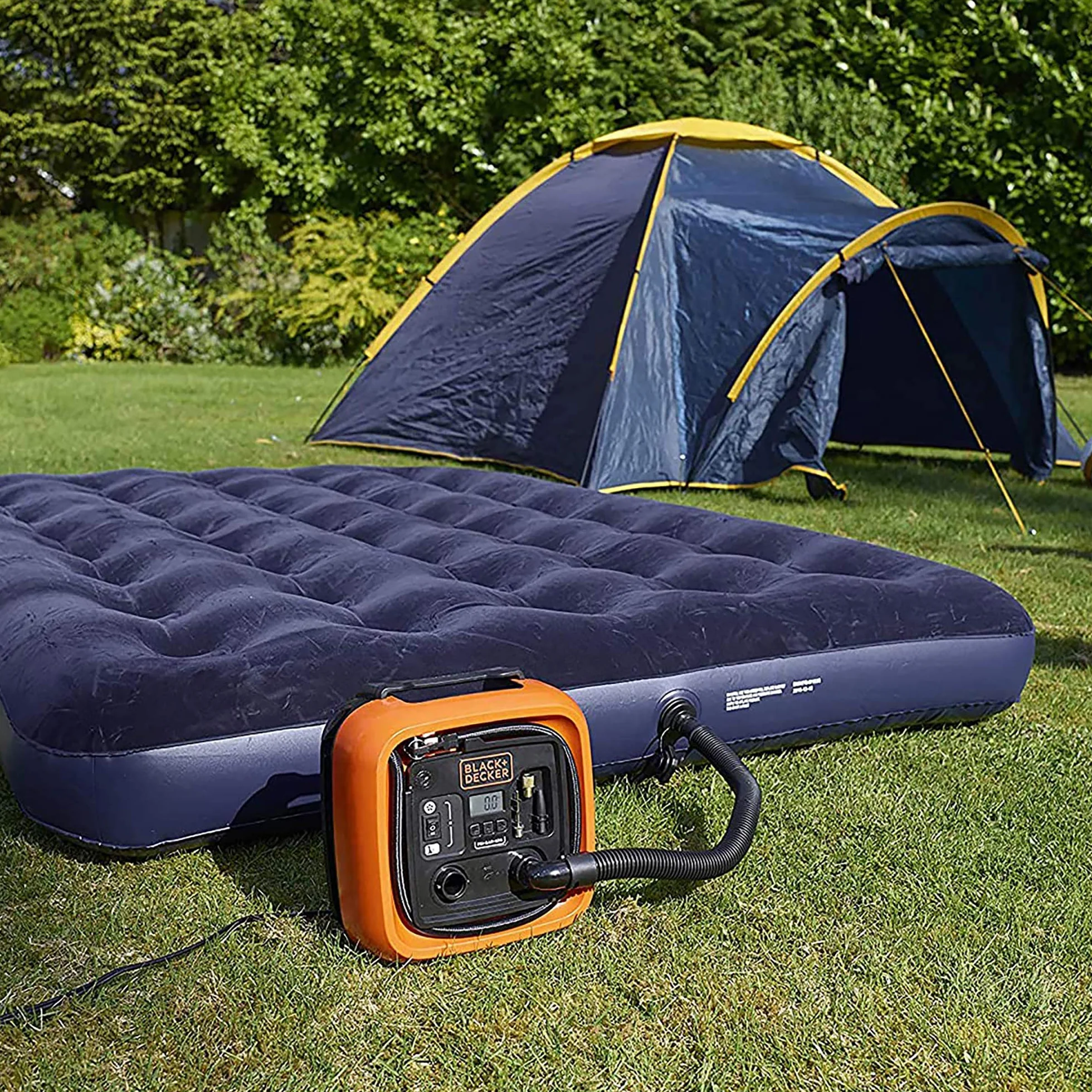 Black & Decker, Kompresor-sprężarka, zasilanie poprzez złącze 12V, 11 Bar, ASI400-XJ