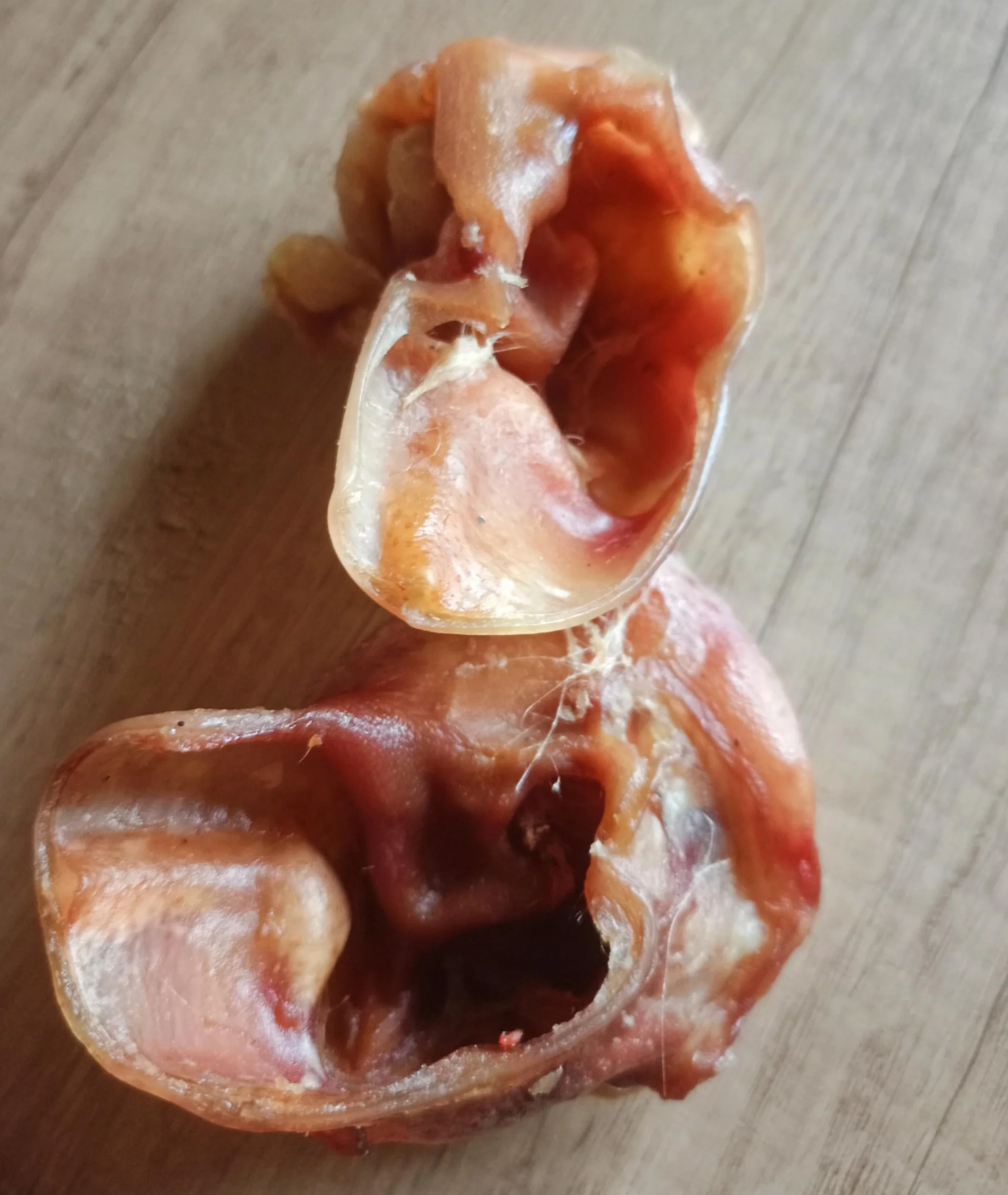Suszone Ucho Wieprzowe Wewnętrzne dla Psów 1 kg Naturalny Przysmak Polska produkcja